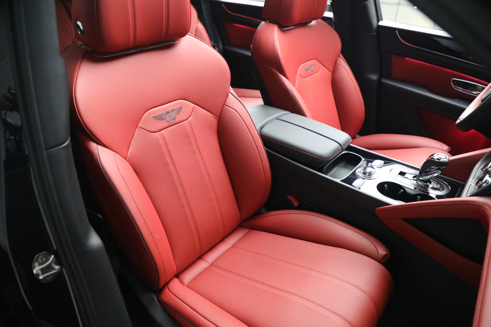 New-2022-Bentley-Bentayga-V8