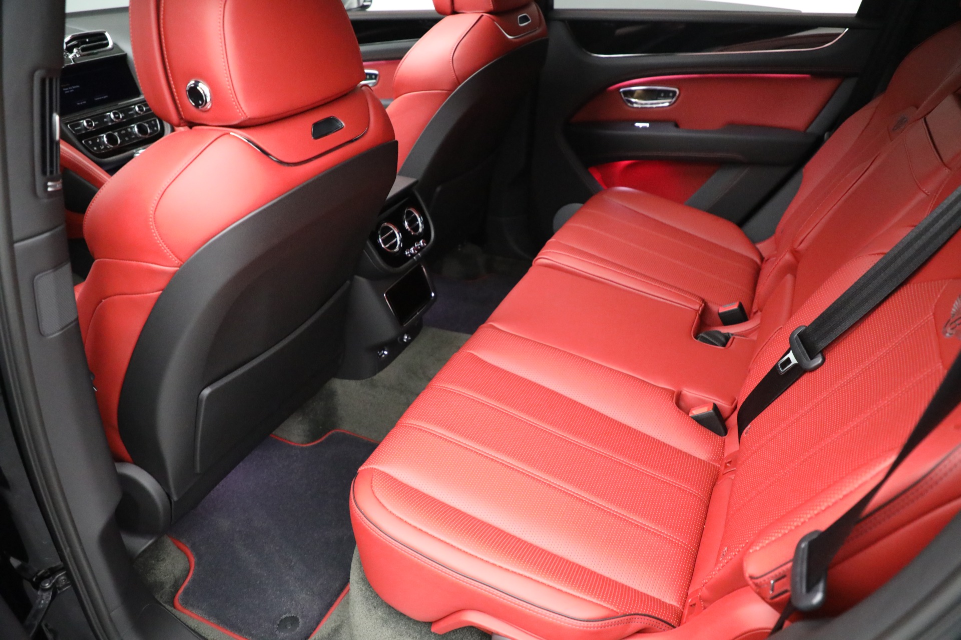 New-2022-Bentley-Bentayga-V8