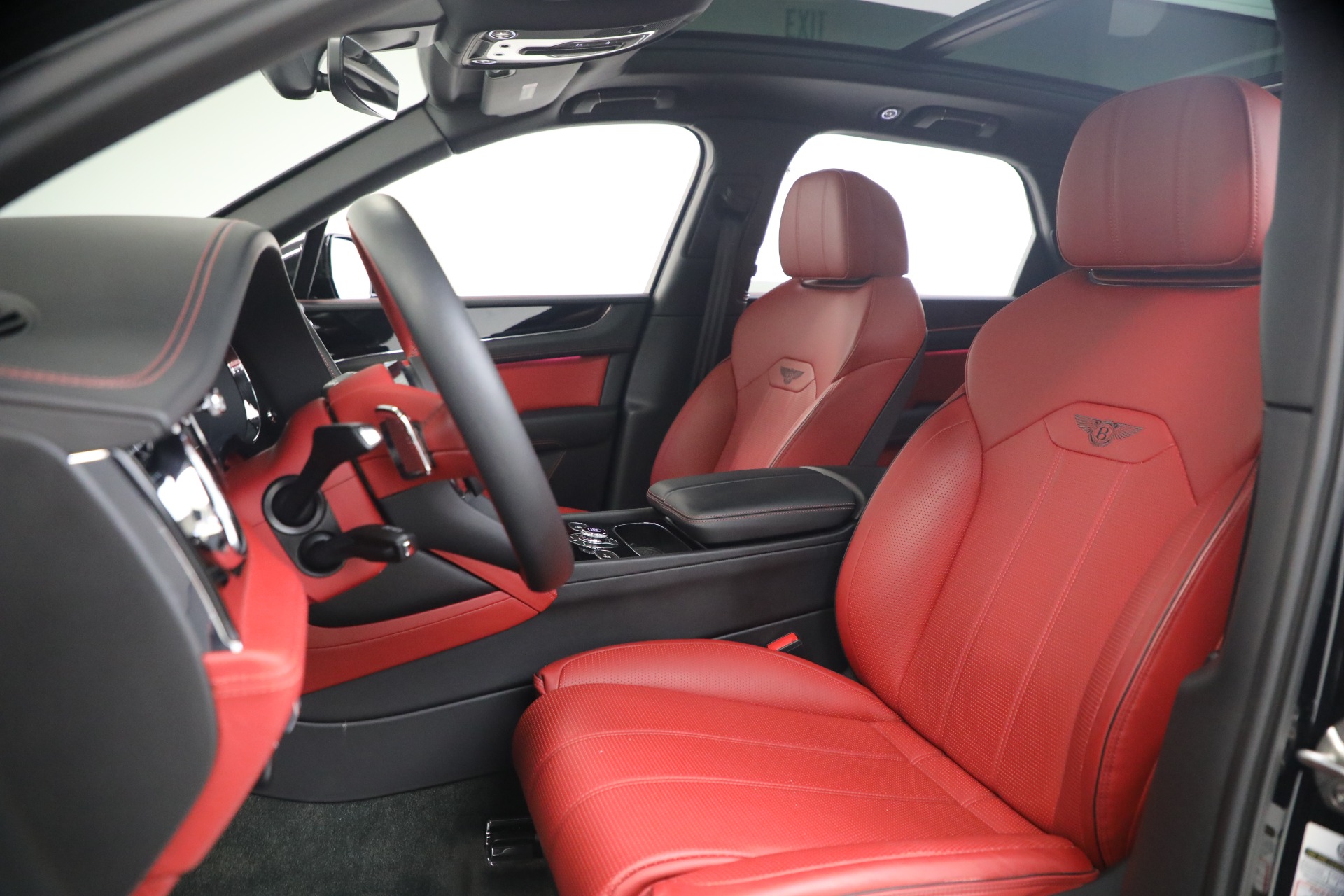 Used-2022-Bentley-Bentayga-V8