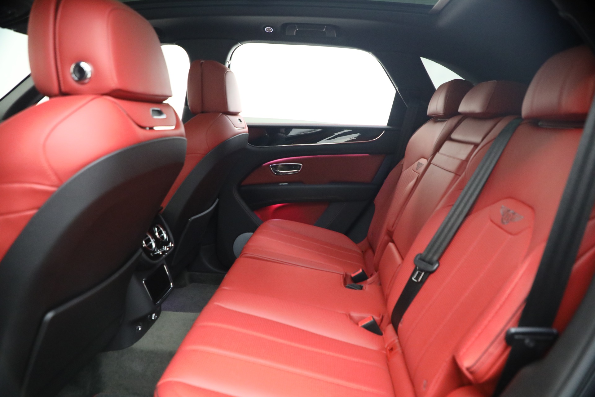 Used-2022-Bentley-Bentayga-V8