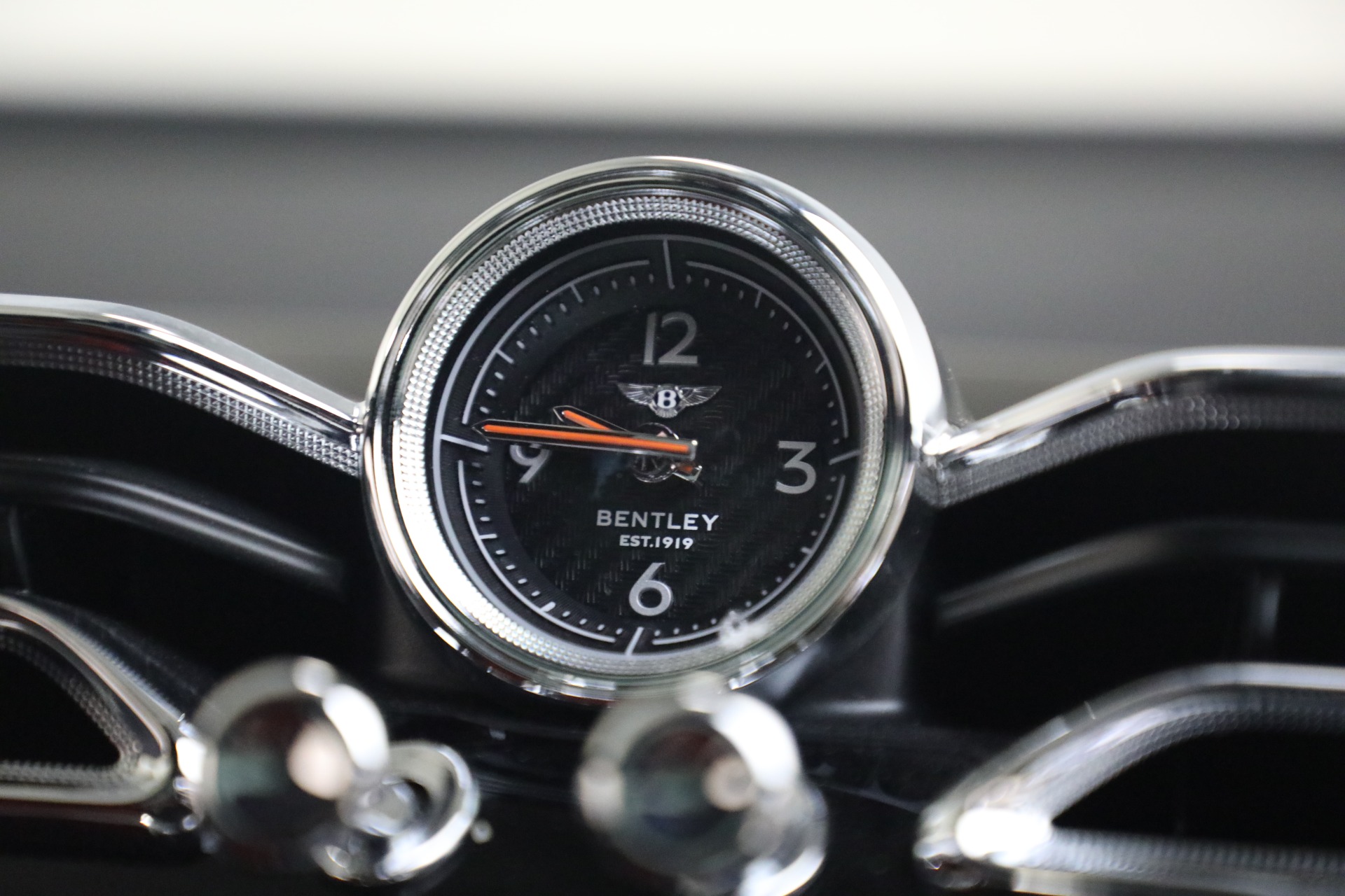 Used-2022-Bentley-Bentayga-V8
