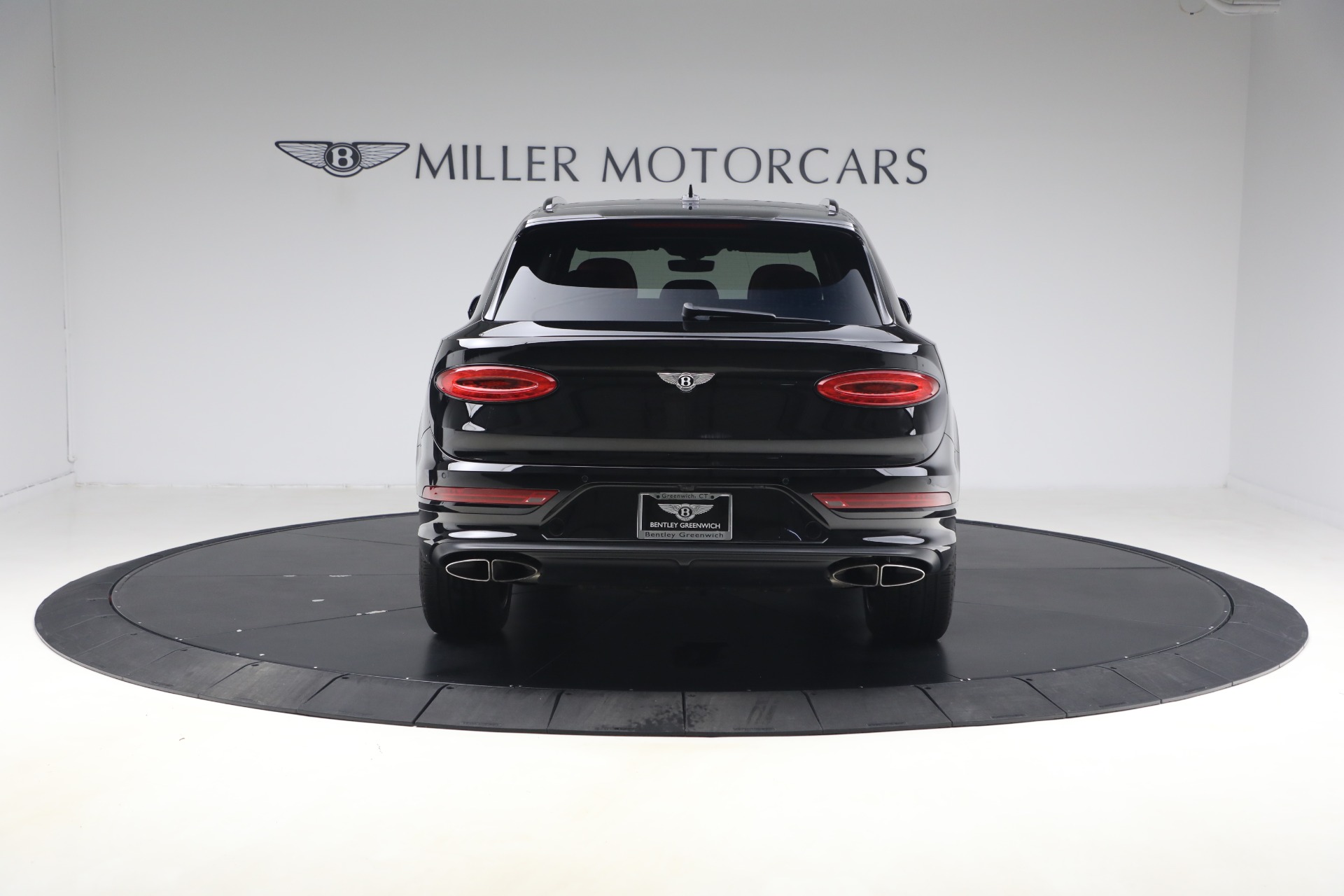 Used-2022-Bentley-Bentayga-V8