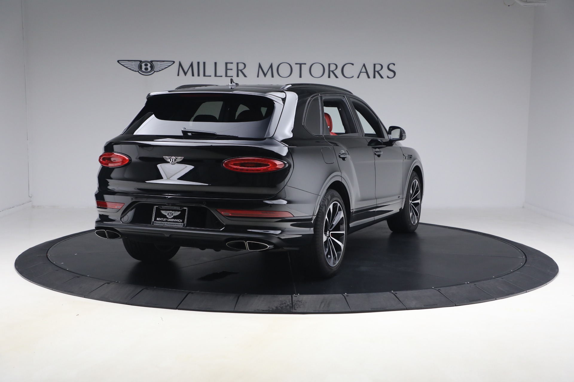 Used-2022-Bentley-Bentayga-V8