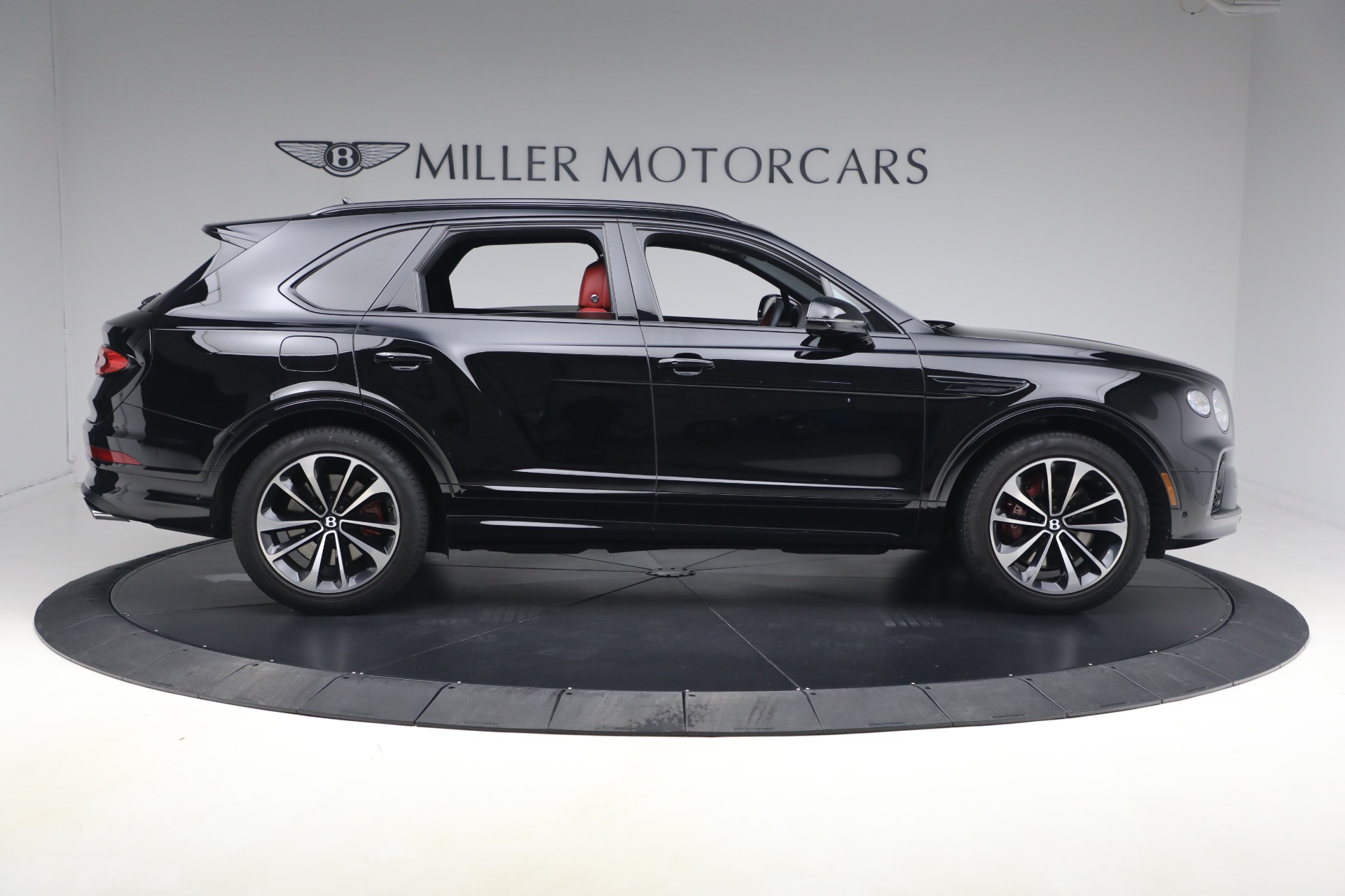 Used-2022-Bentley-Bentayga-V8