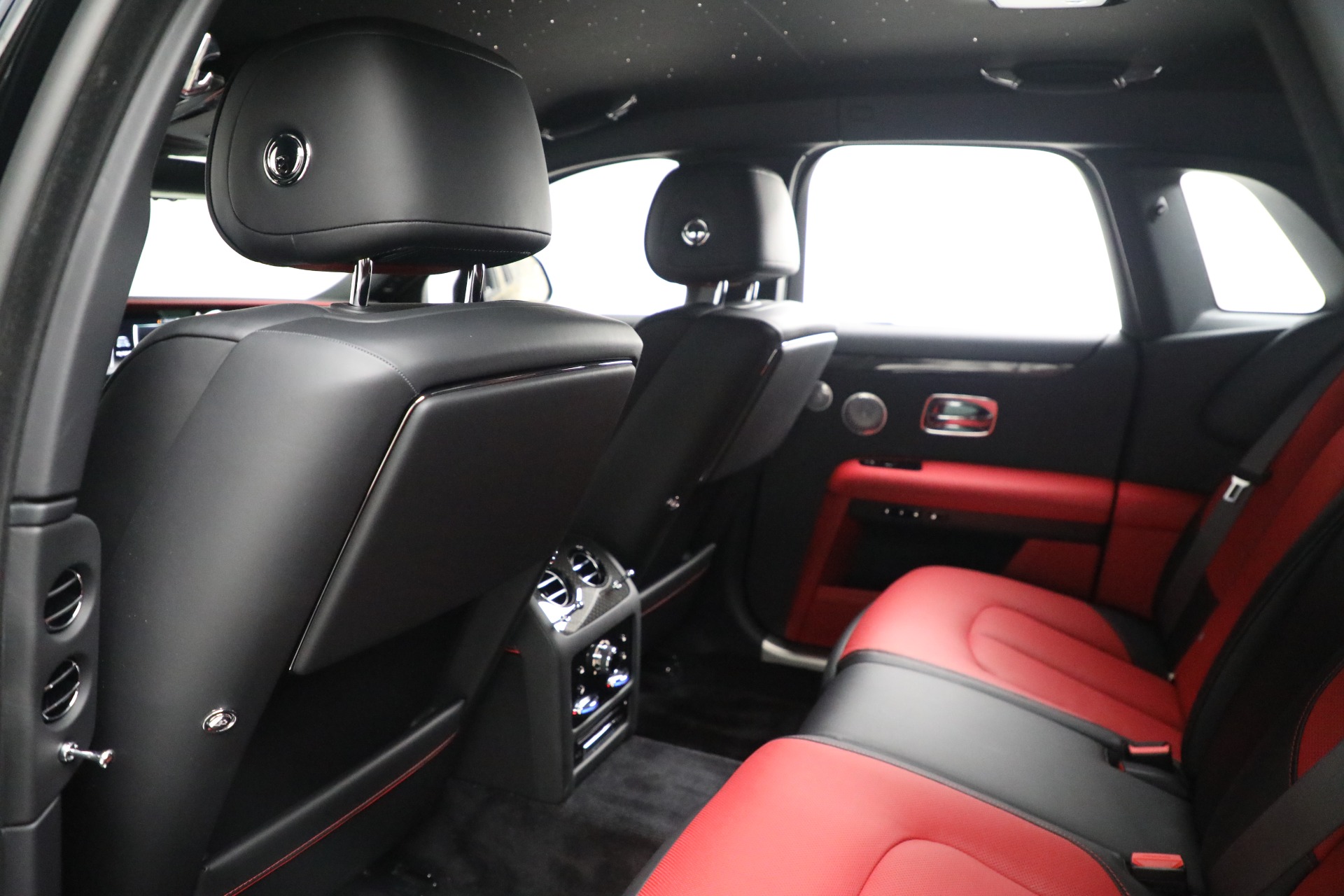 Used-2022-Rolls-Royce-Black-Badge-Ghost