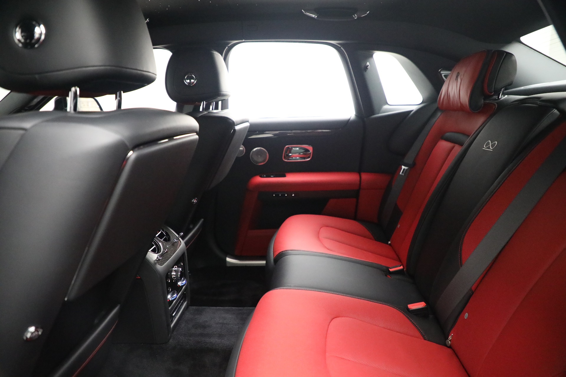 Used-2022-Rolls-Royce-Black-Badge-Ghost