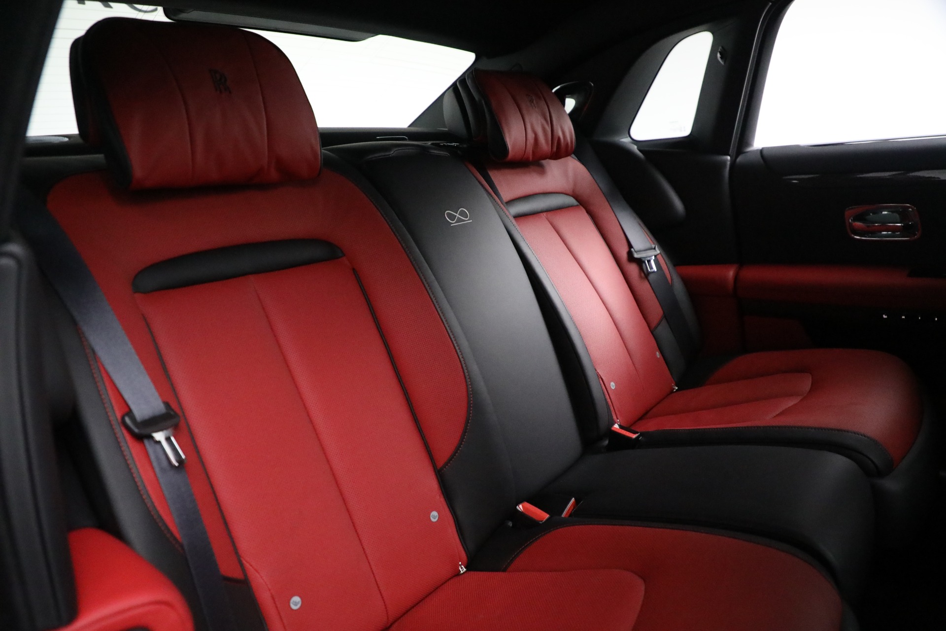 Used-2022-Rolls-Royce-Black-Badge-Ghost