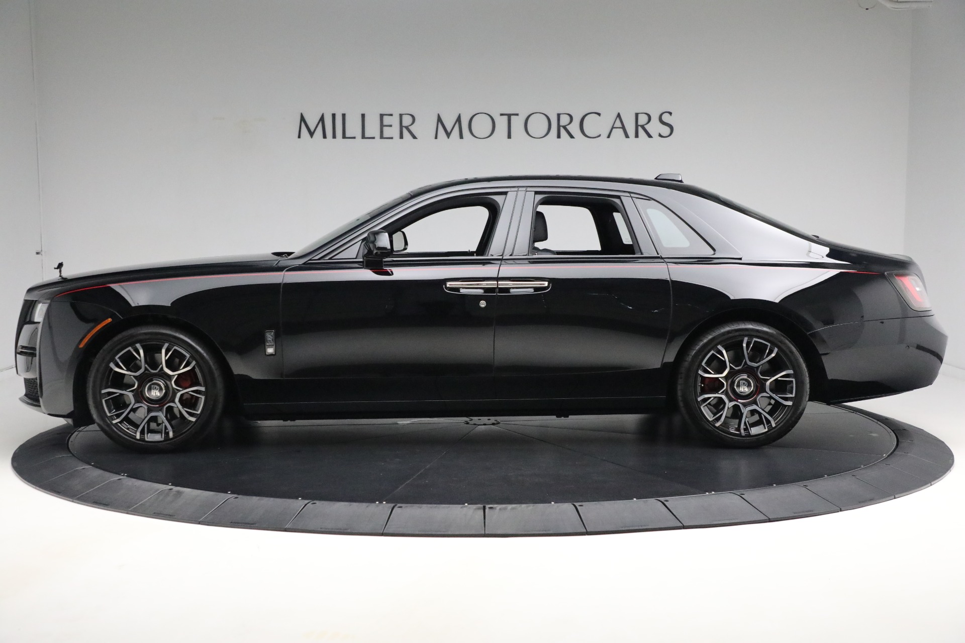 Used-2022-Rolls-Royce-Black-Badge-Ghost