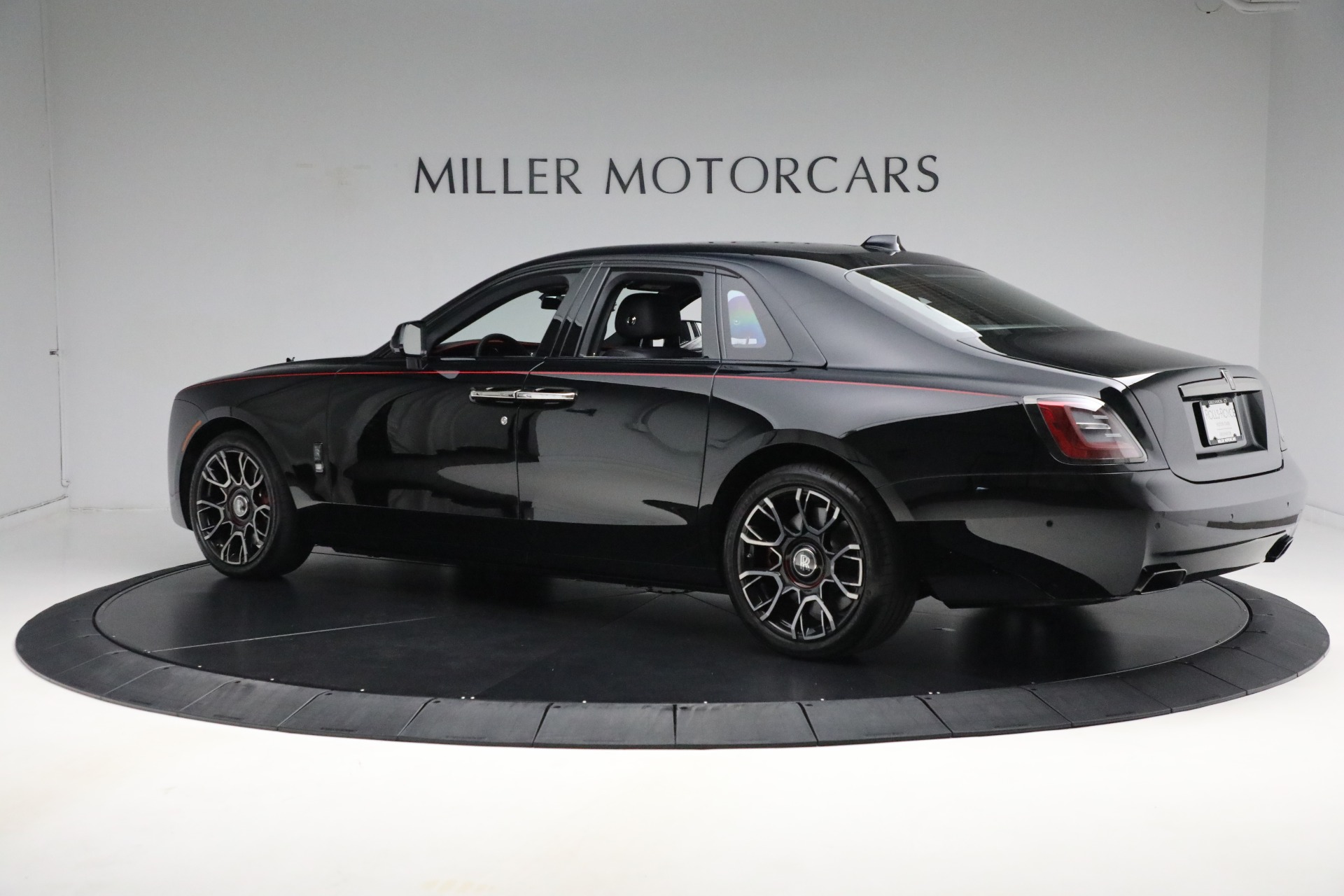 Used-2022-Rolls-Royce-Black-Badge-Ghost