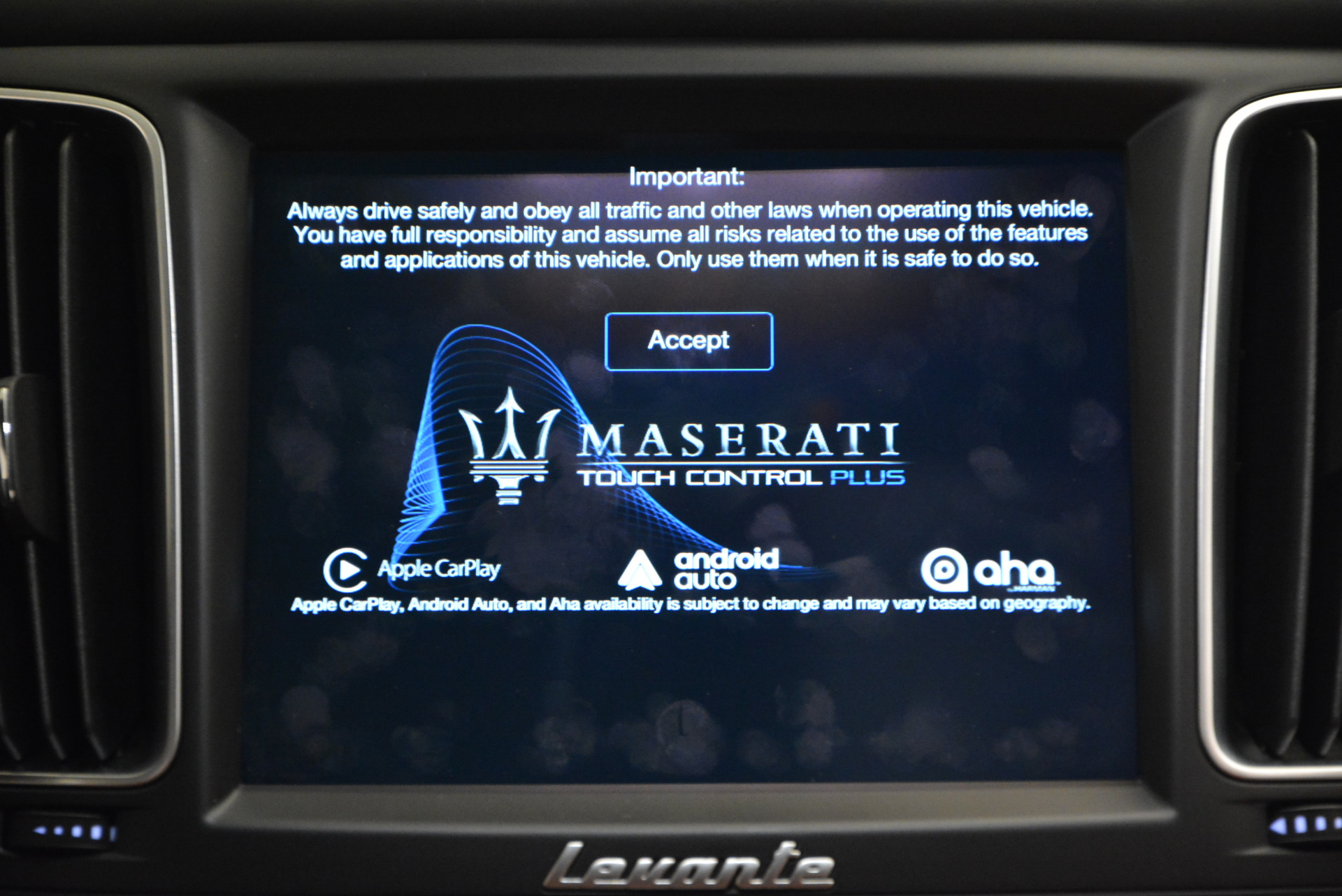 New-2017-Maserati-Levante-S