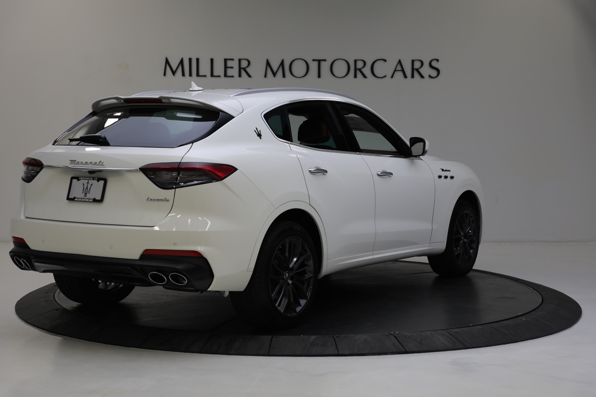 New-2022-Maserati-Levante-Modena