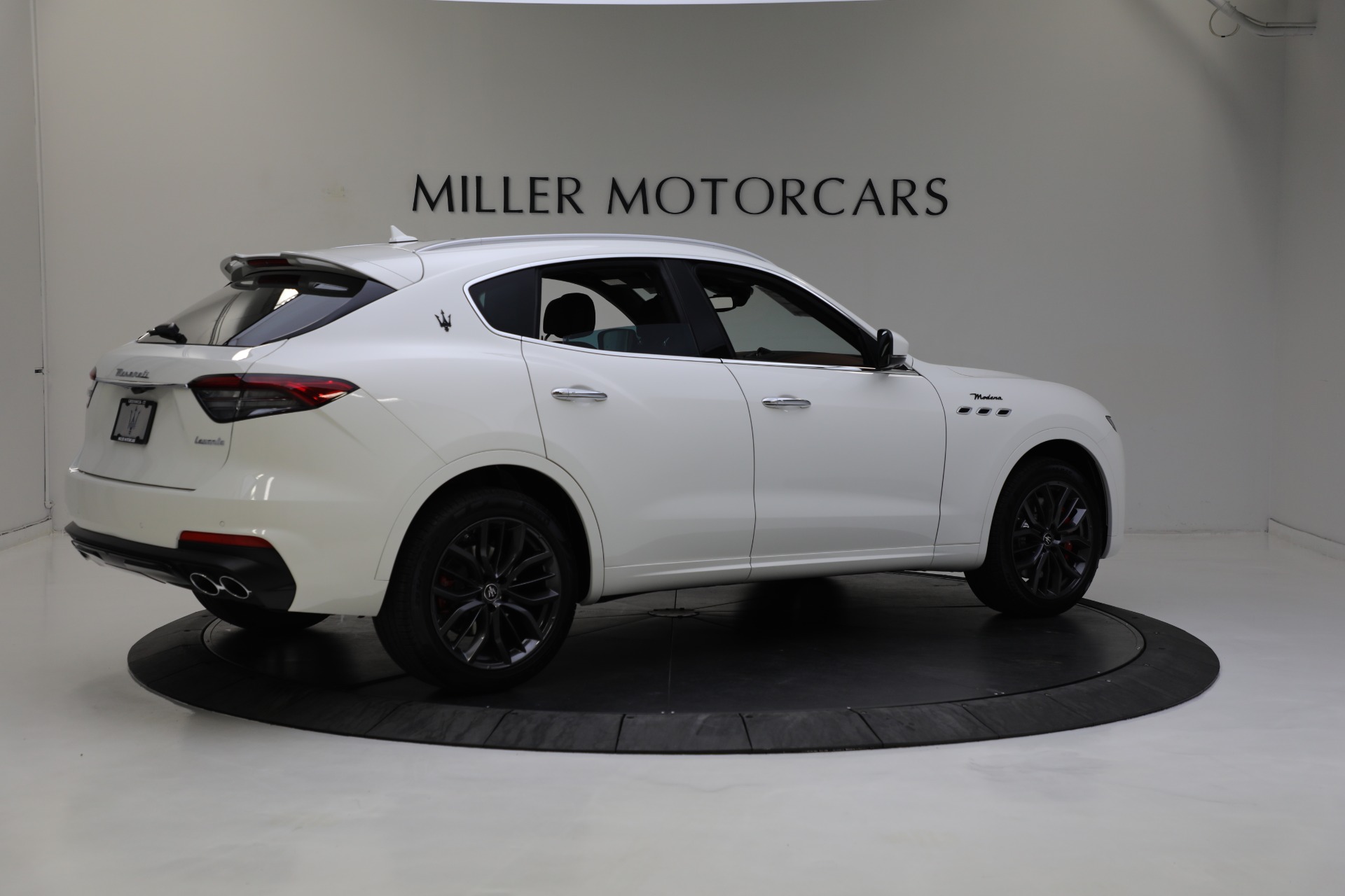 New-2022-Maserati-Levante-Modena