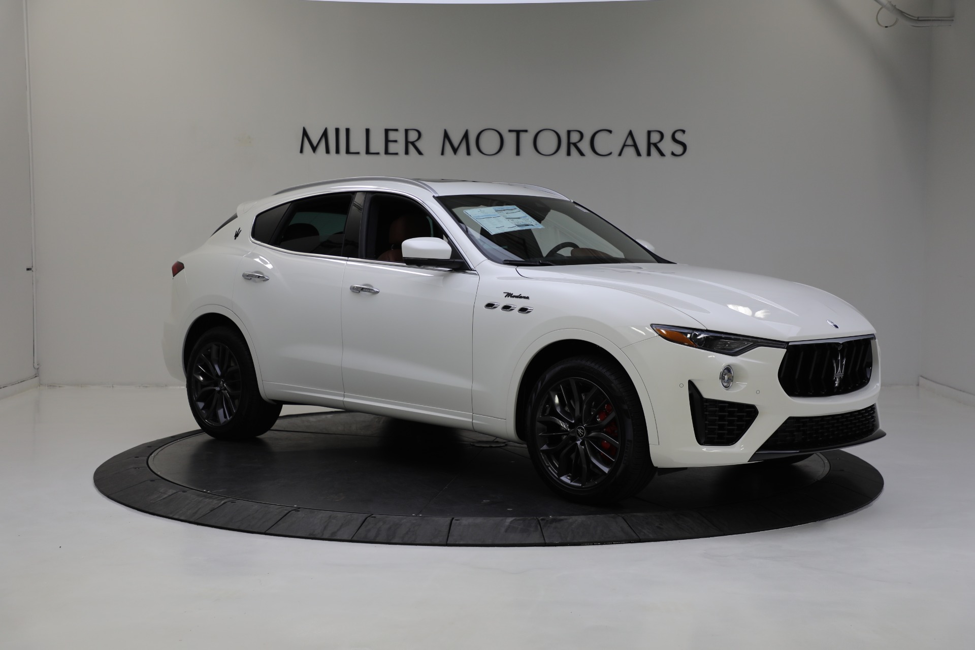 New-2022-Maserati-Levante-Modena