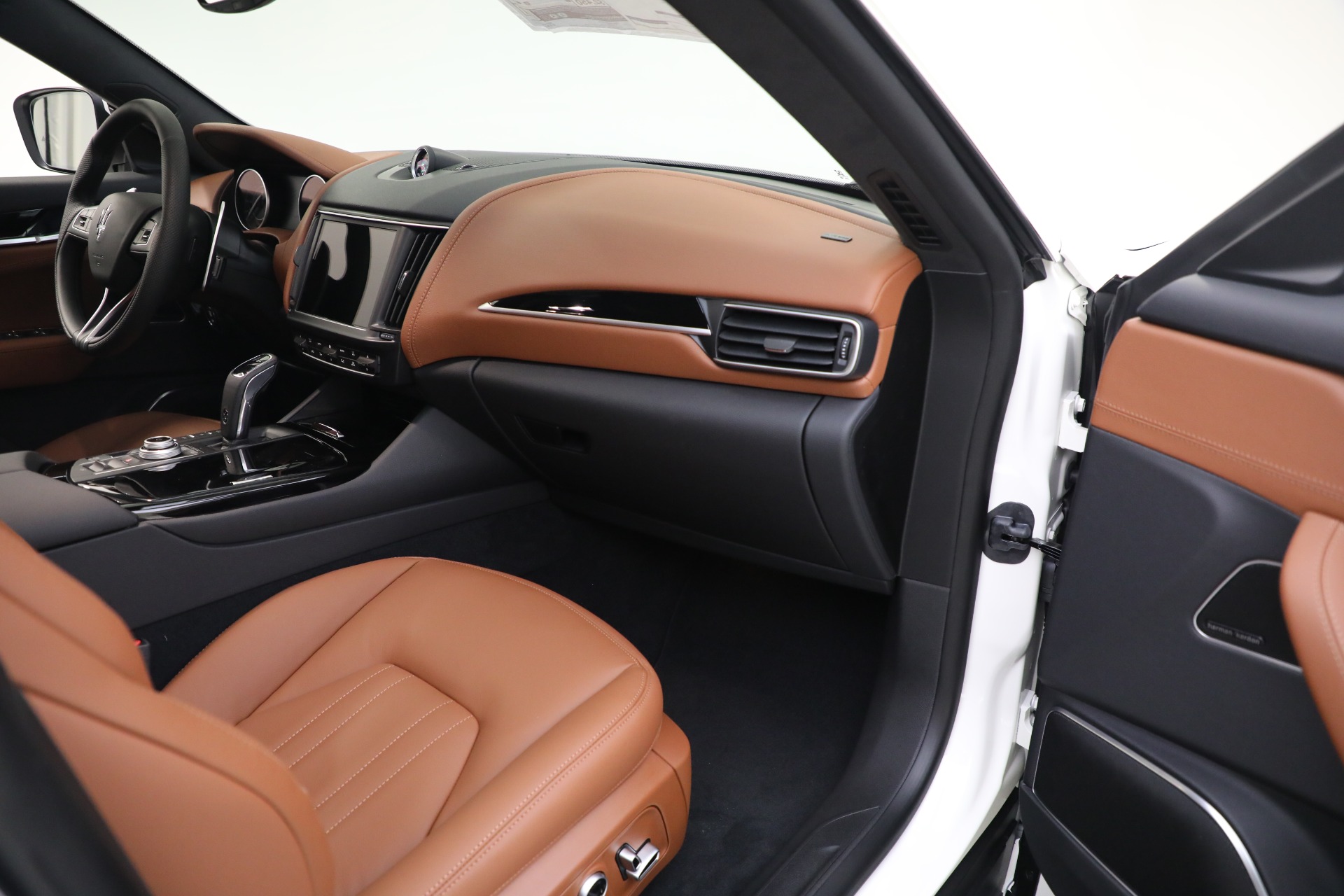 New-2022-Maserati-Levante-Modena