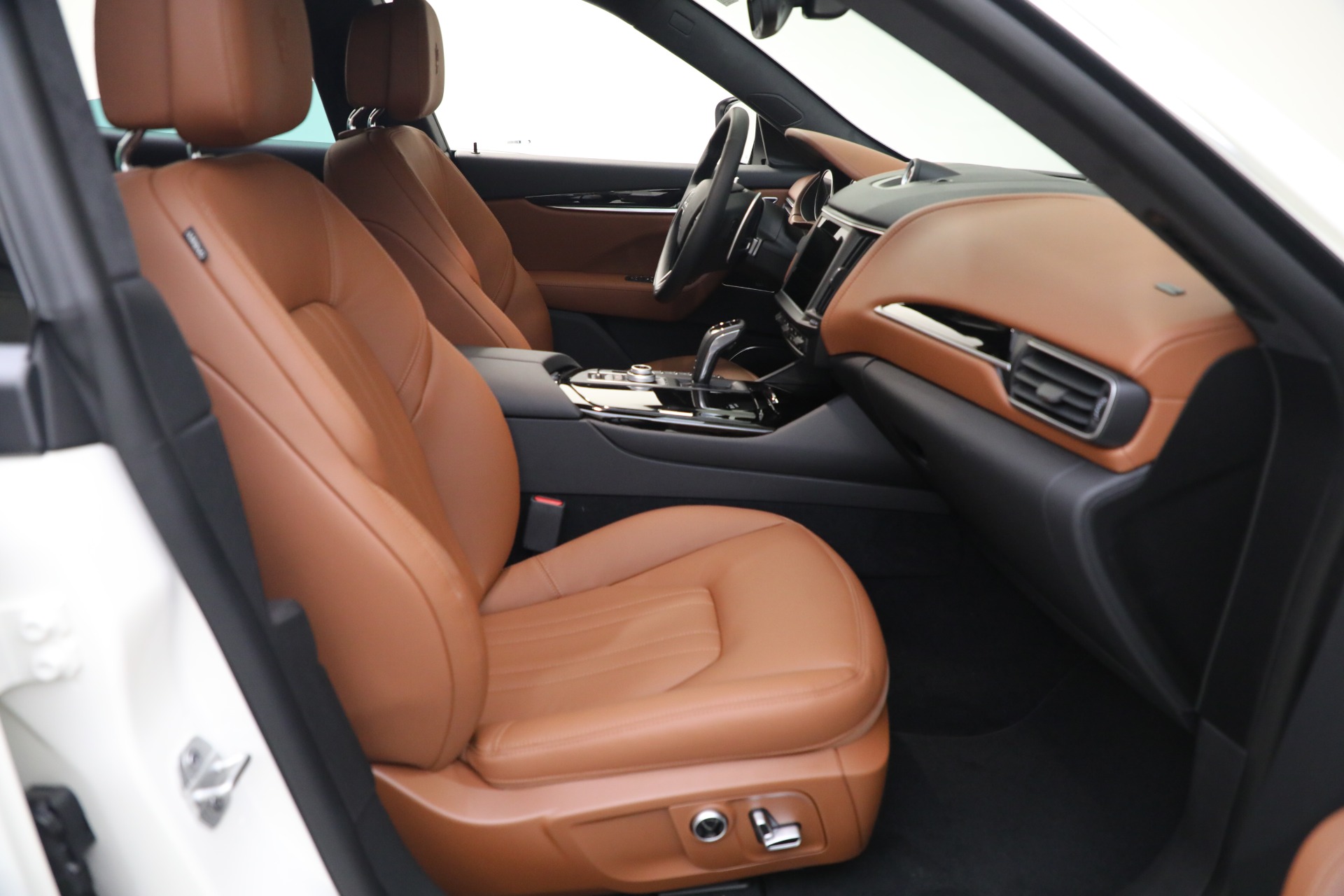 New-2022-Maserati-Levante-Modena