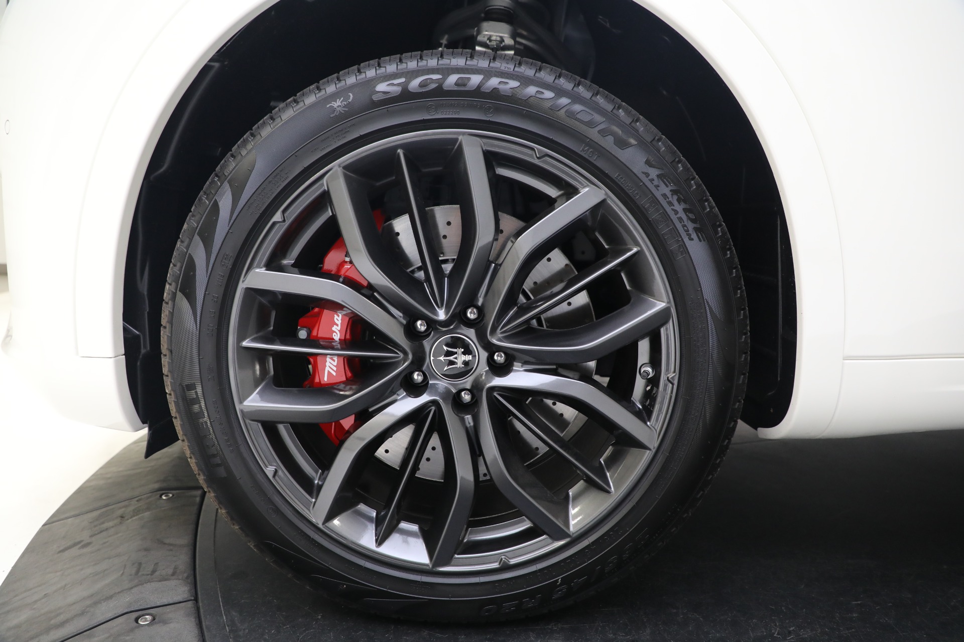 New-2022-Maserati-Levante-Modena