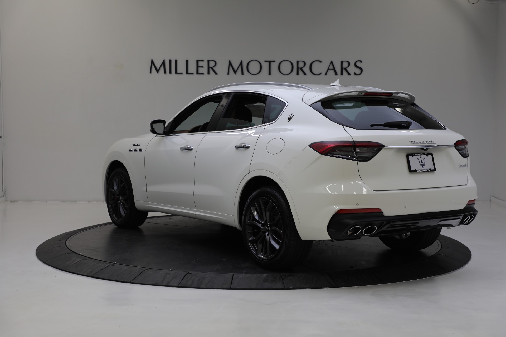 New-2022-Maserati-Levante-Modena