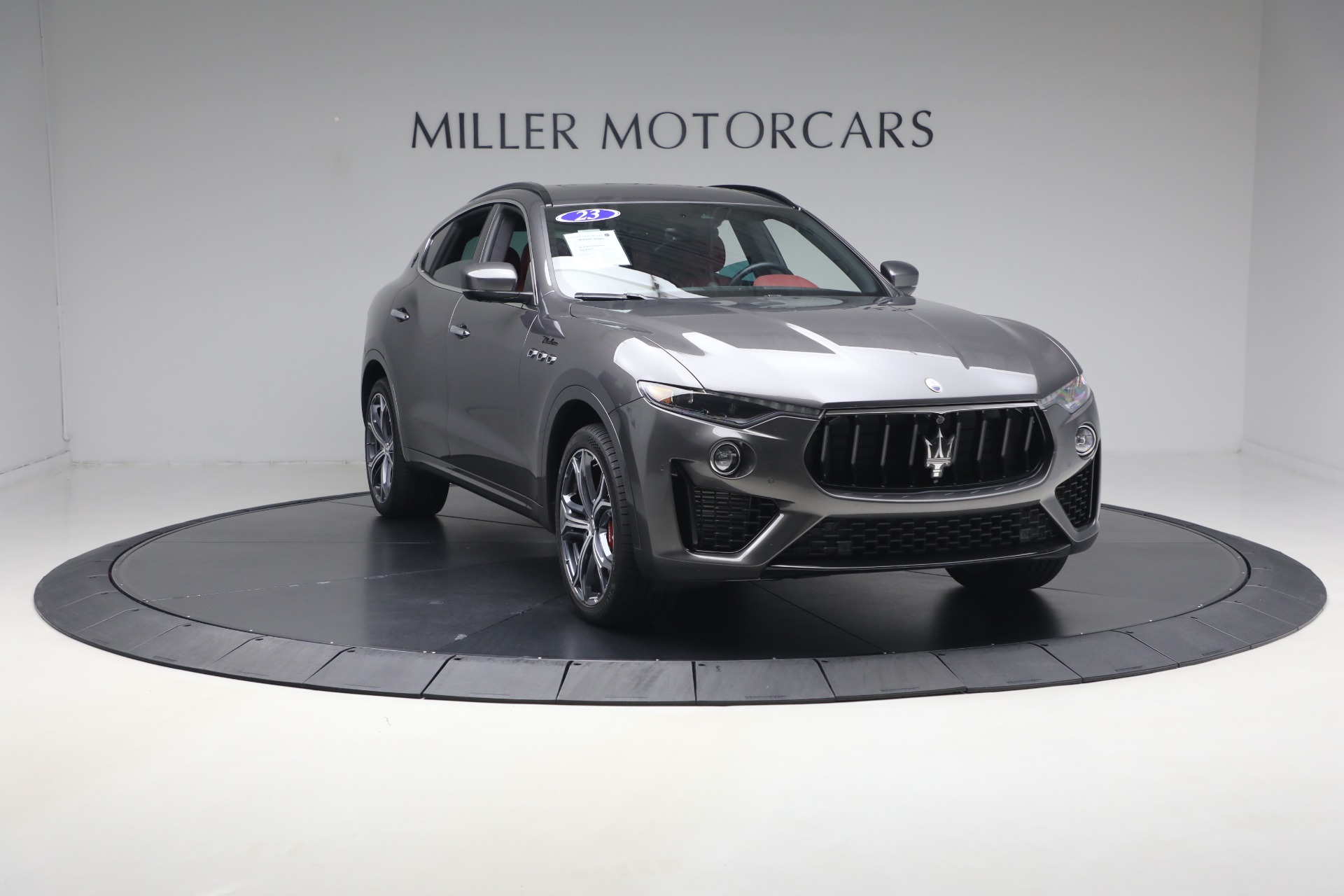 Used-2023-Maserati-Levante-Modena