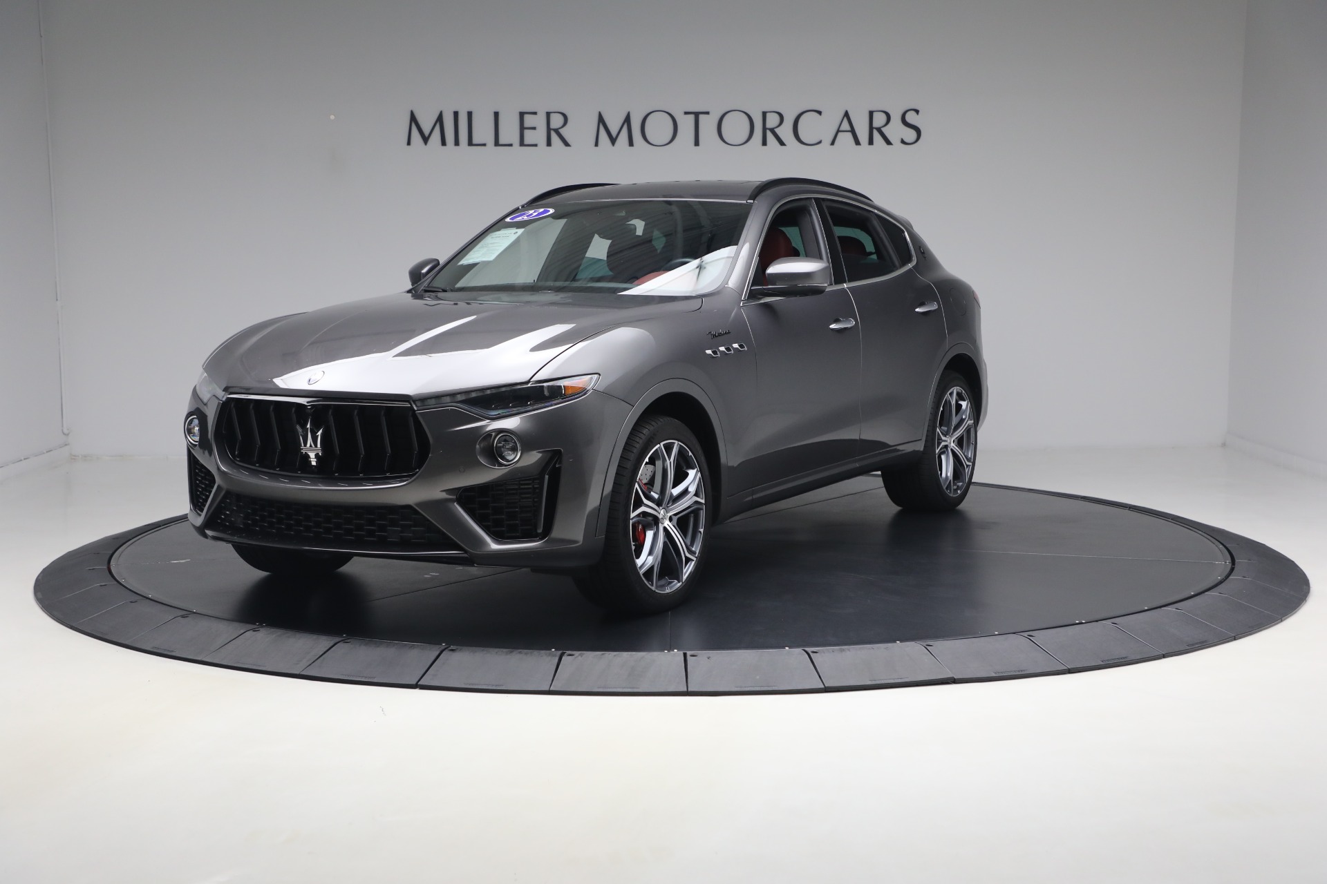 Used-2023-Maserati-Levante-Modena