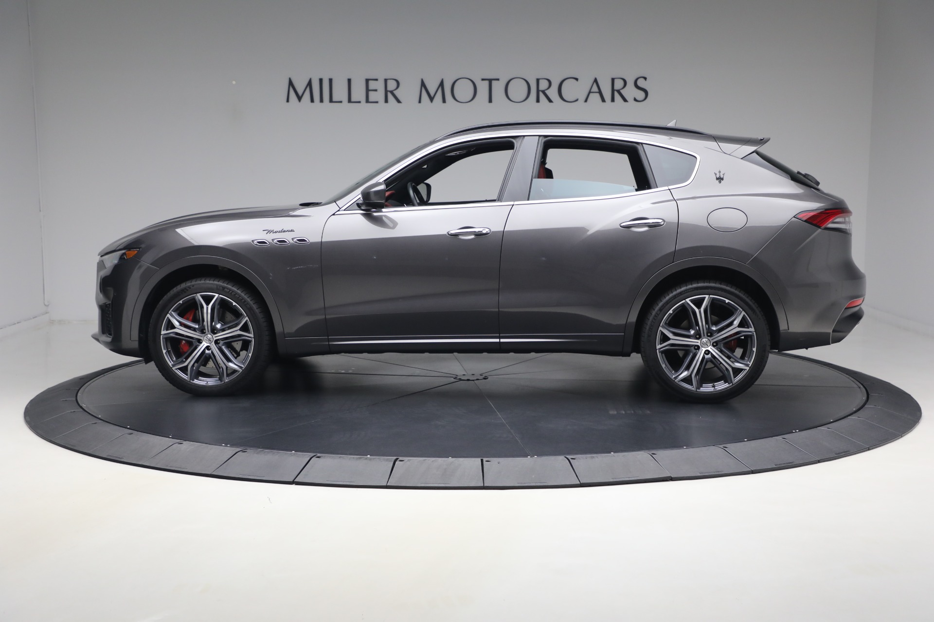 Used-2023-Maserati-Levante-Modena