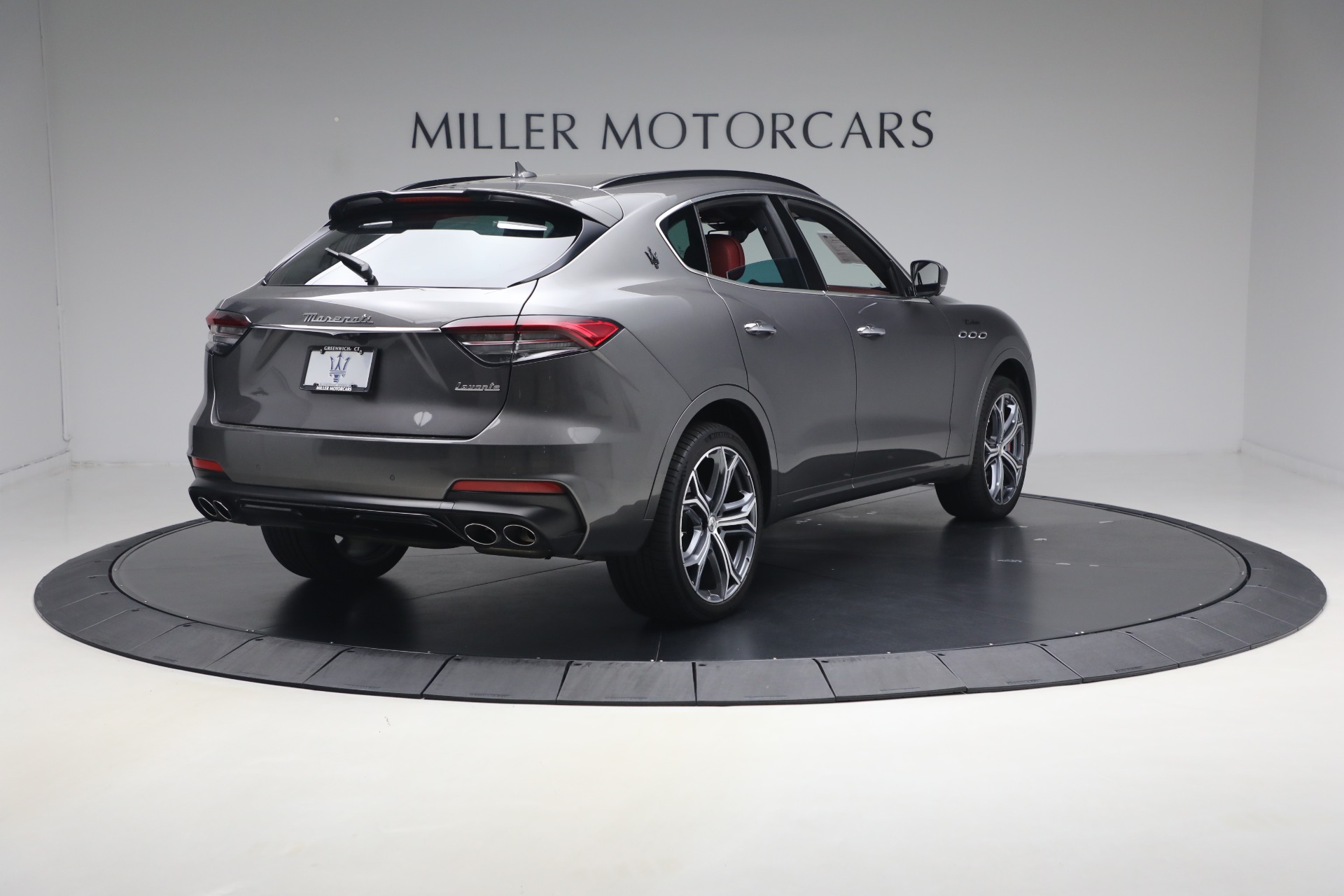 Used-2023-Maserati-Levante-Modena