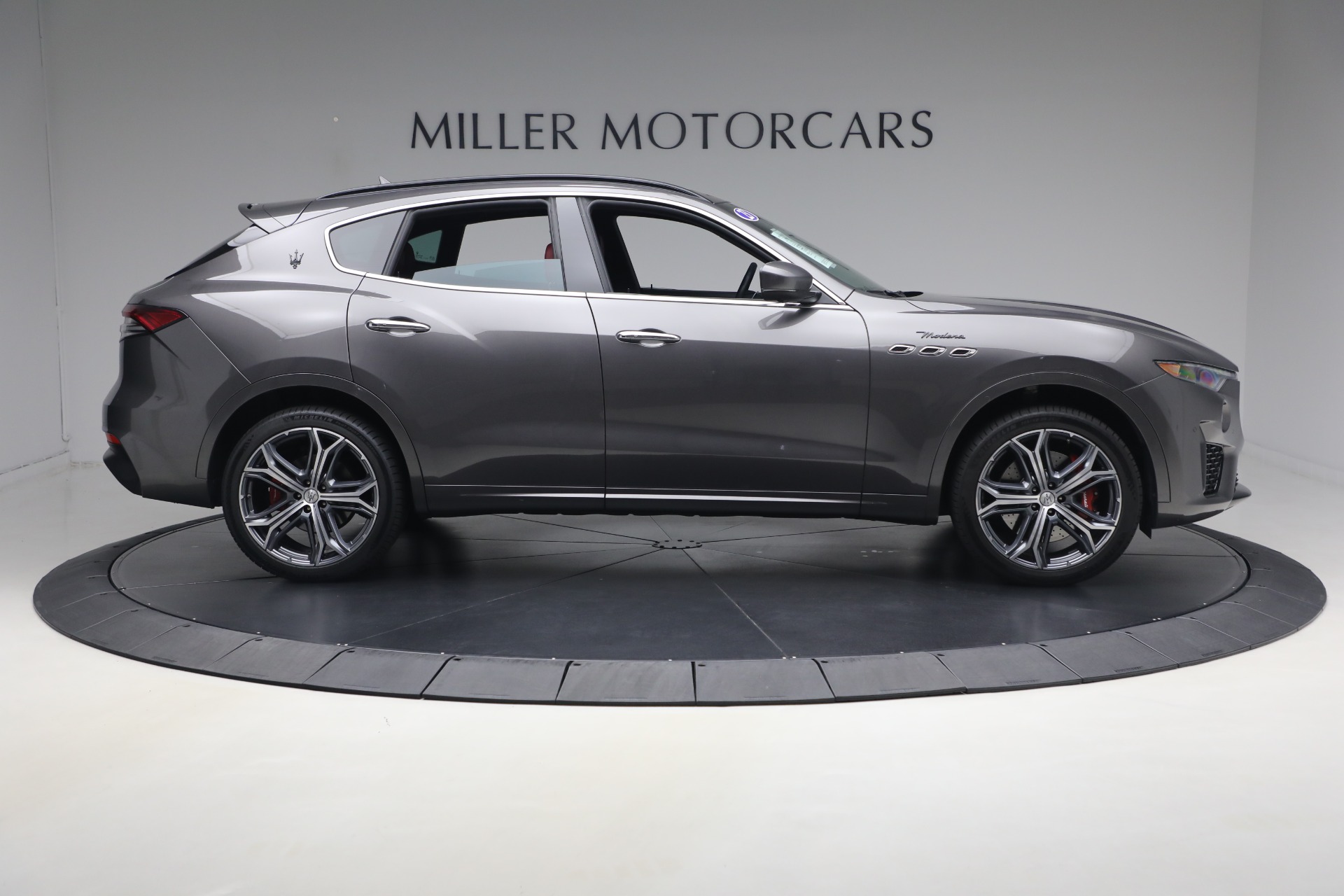 Used-2023-Maserati-Levante-Modena
