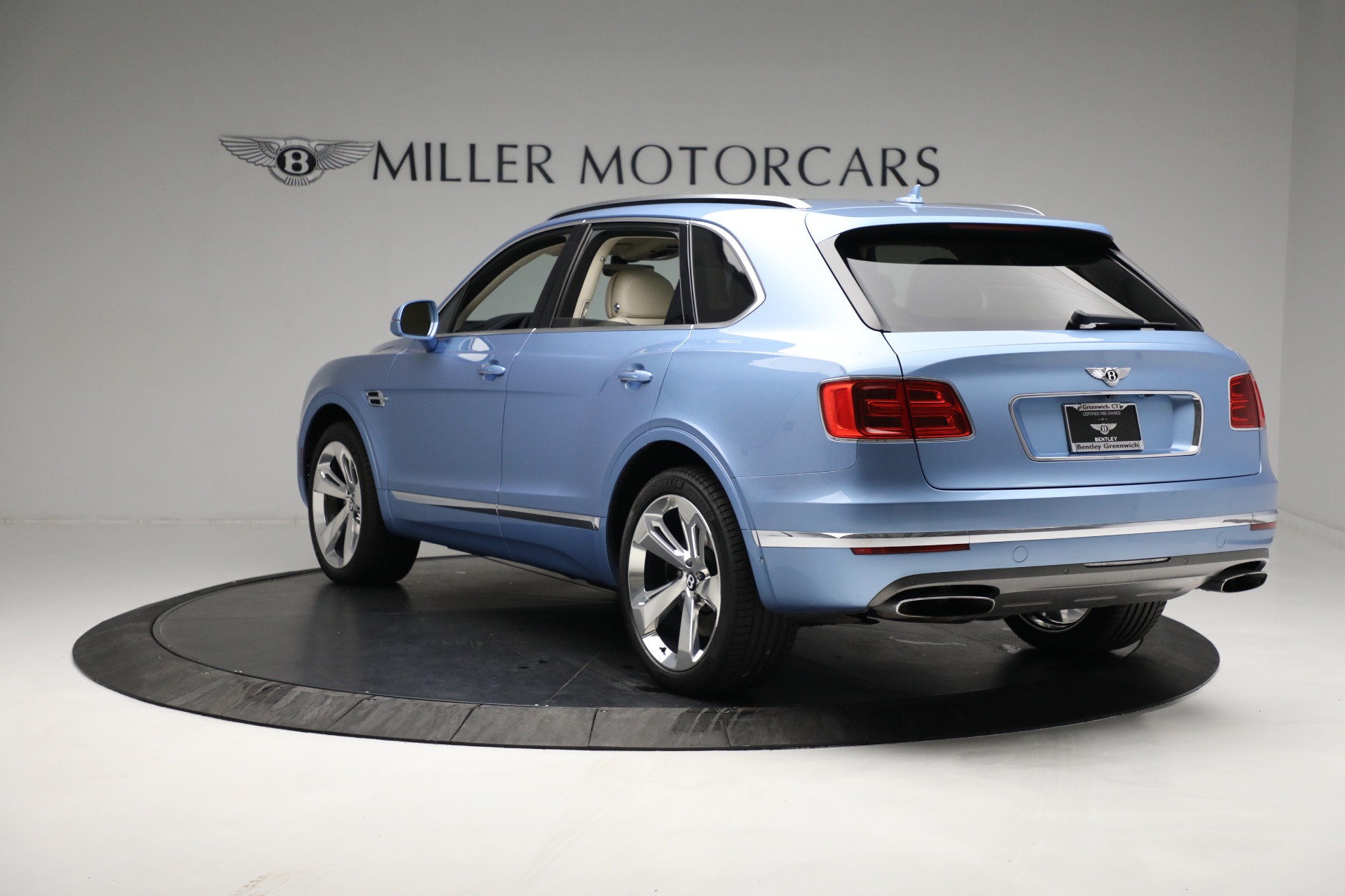 Used-2018-Bentley-Bentayga-W12-Signature