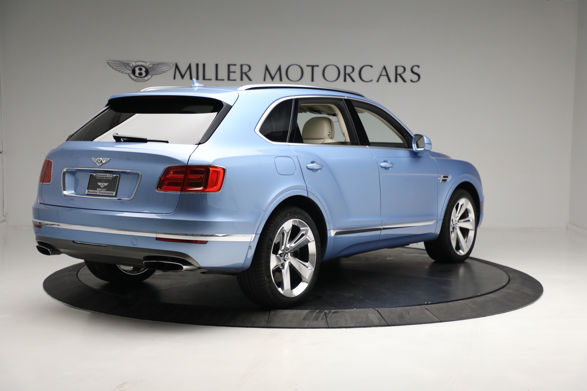 Used-2018-Bentley-Bentayga-W12-Signature