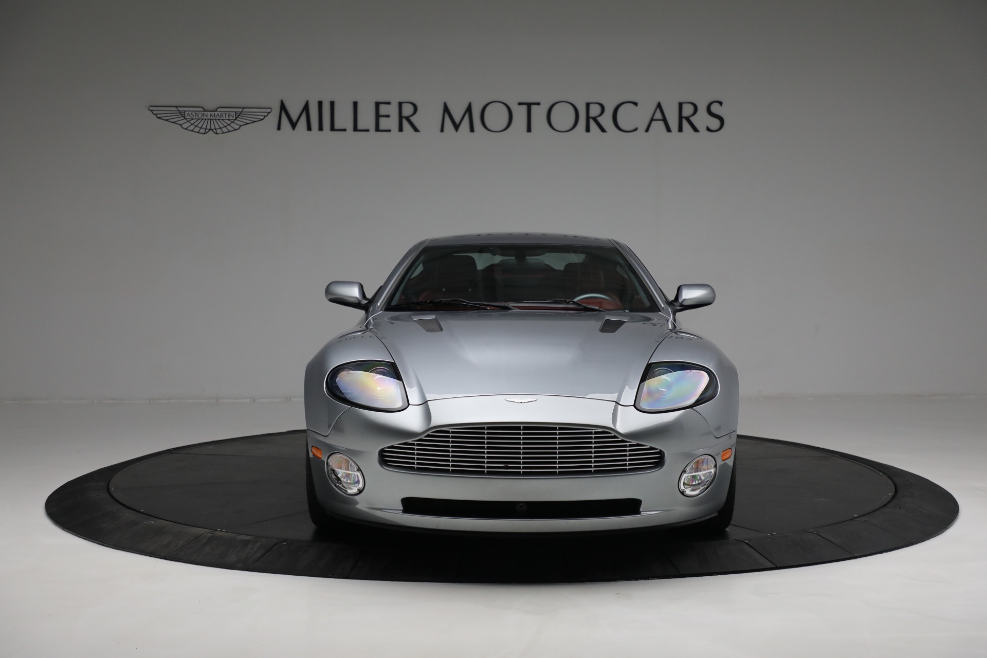 Used-2003-Aston-Martin-V12-Vanquish
