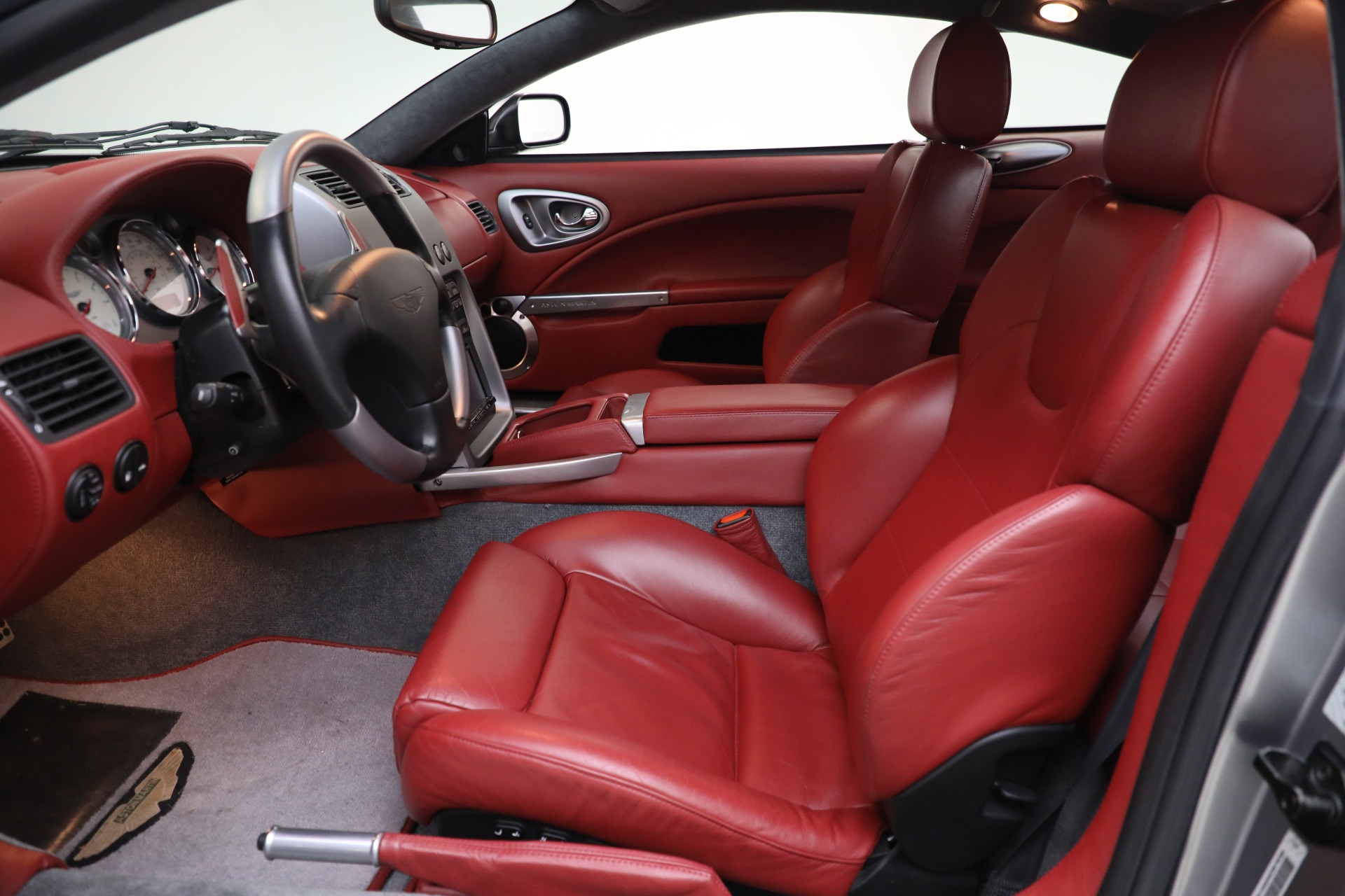 Used-2003-Aston-Martin-V12-Vanquish