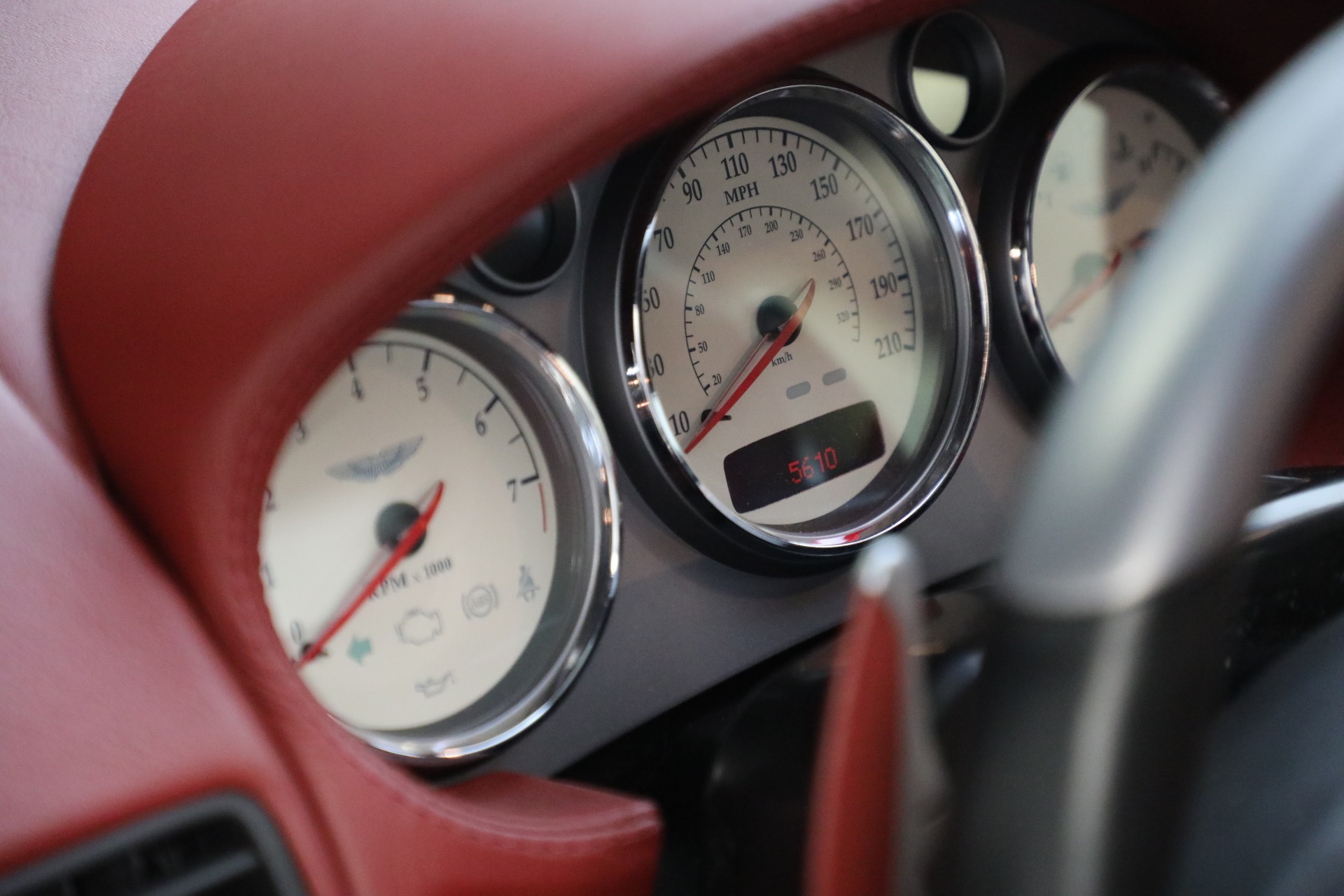 Used-2003-Aston-Martin-V12-Vanquish