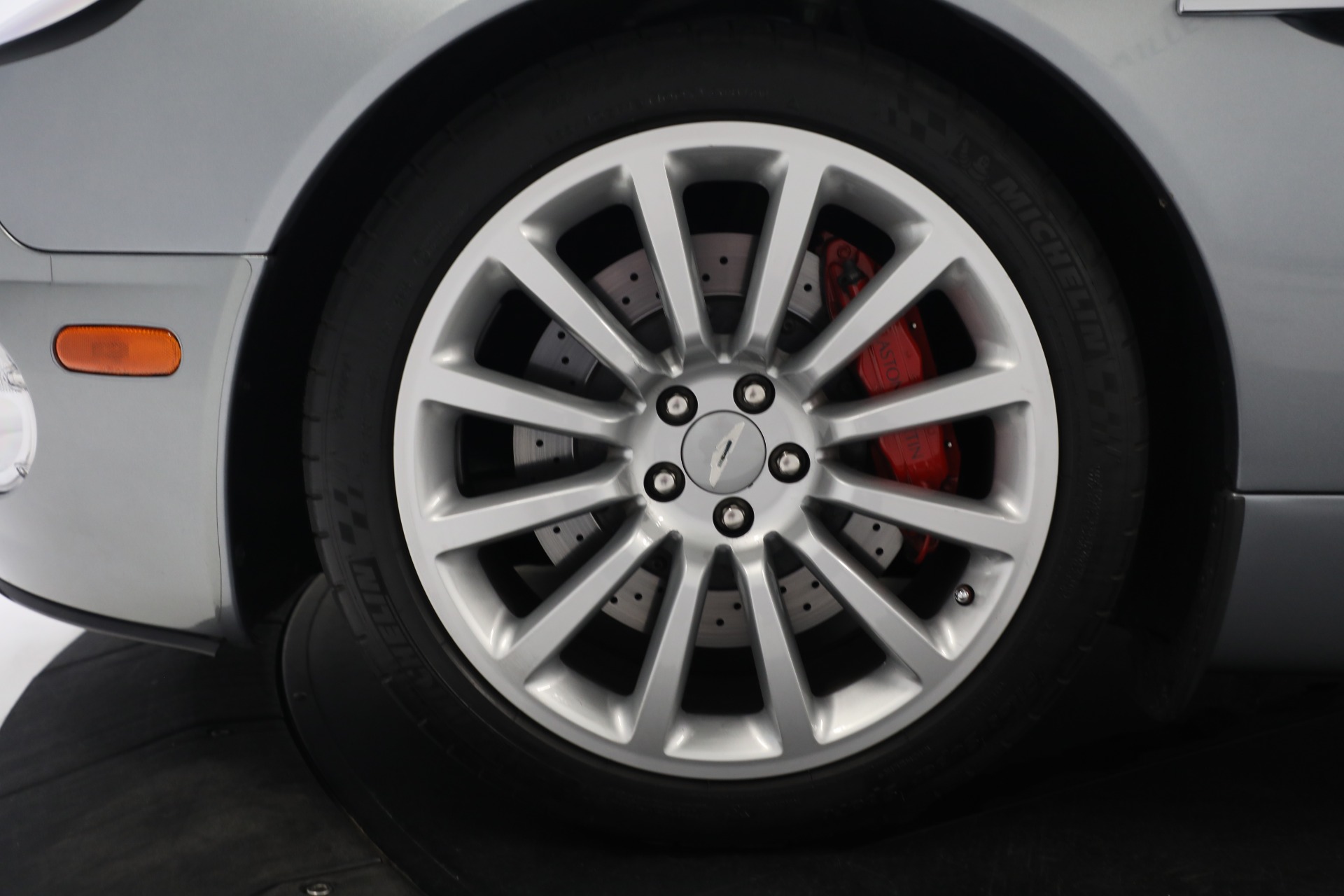 Used-2003-Aston-Martin-V12-Vanquish