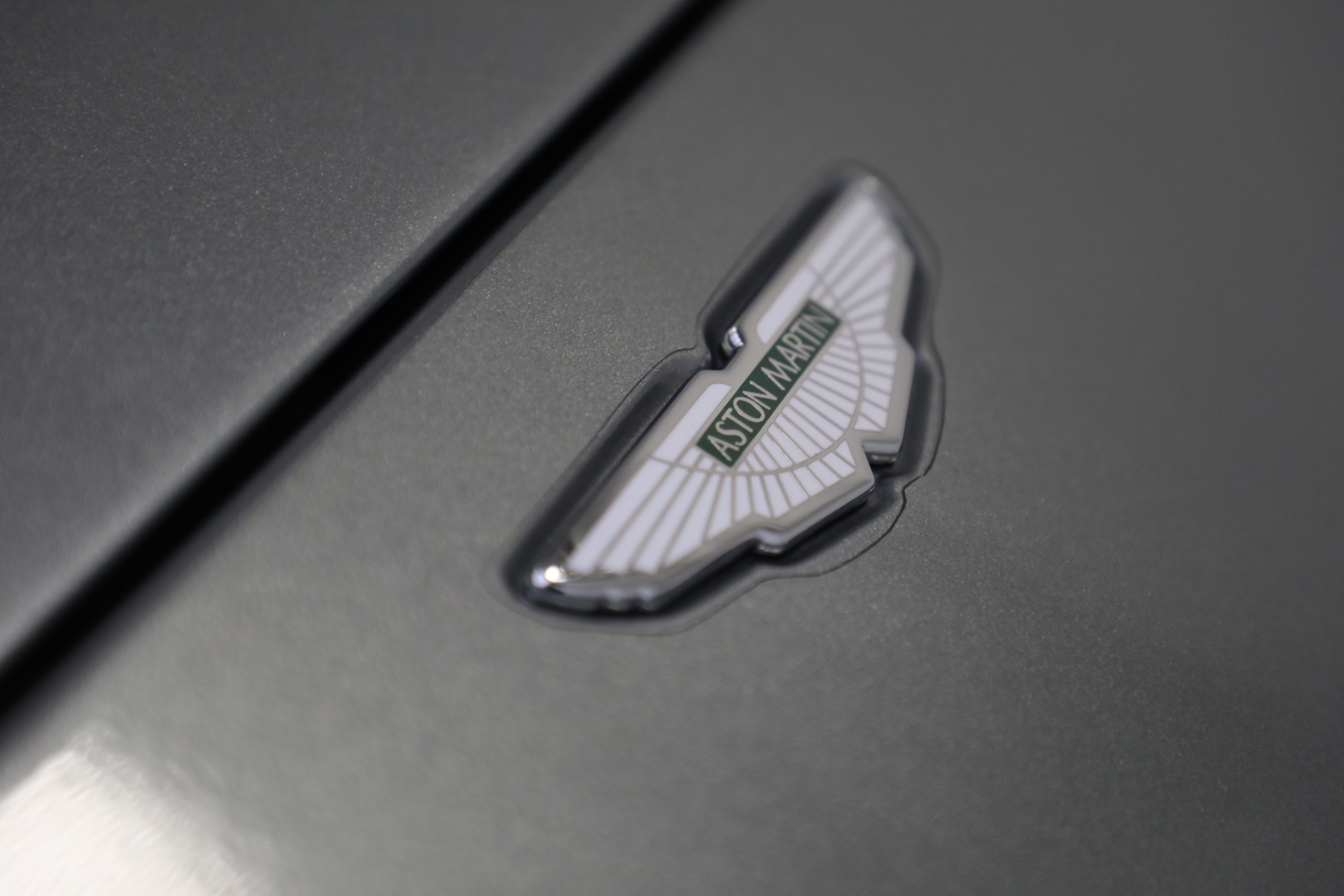 Used-2003-Aston-Martin-V12-Vanquish