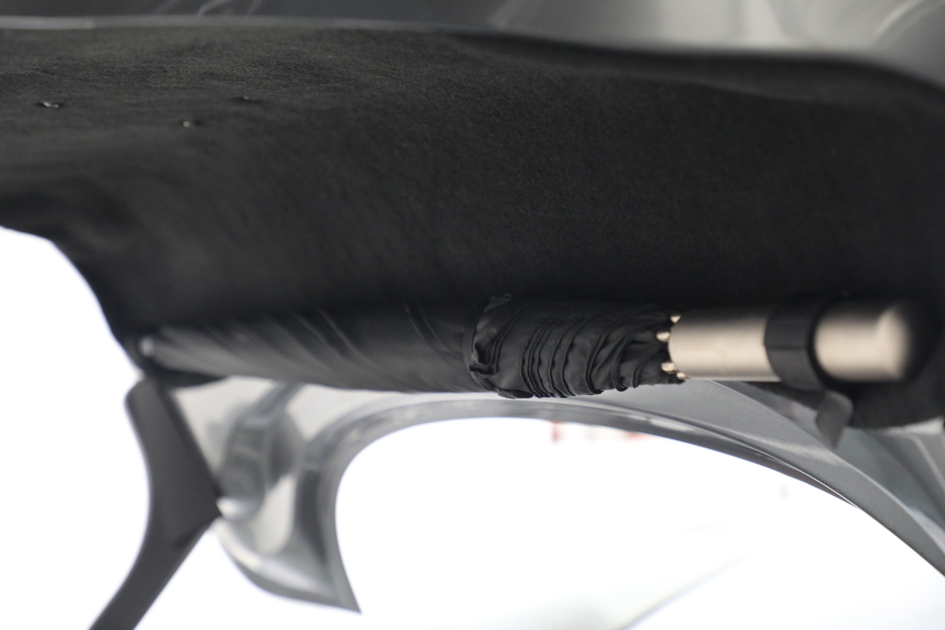 Used-2003-Aston-Martin-V12-Vanquish