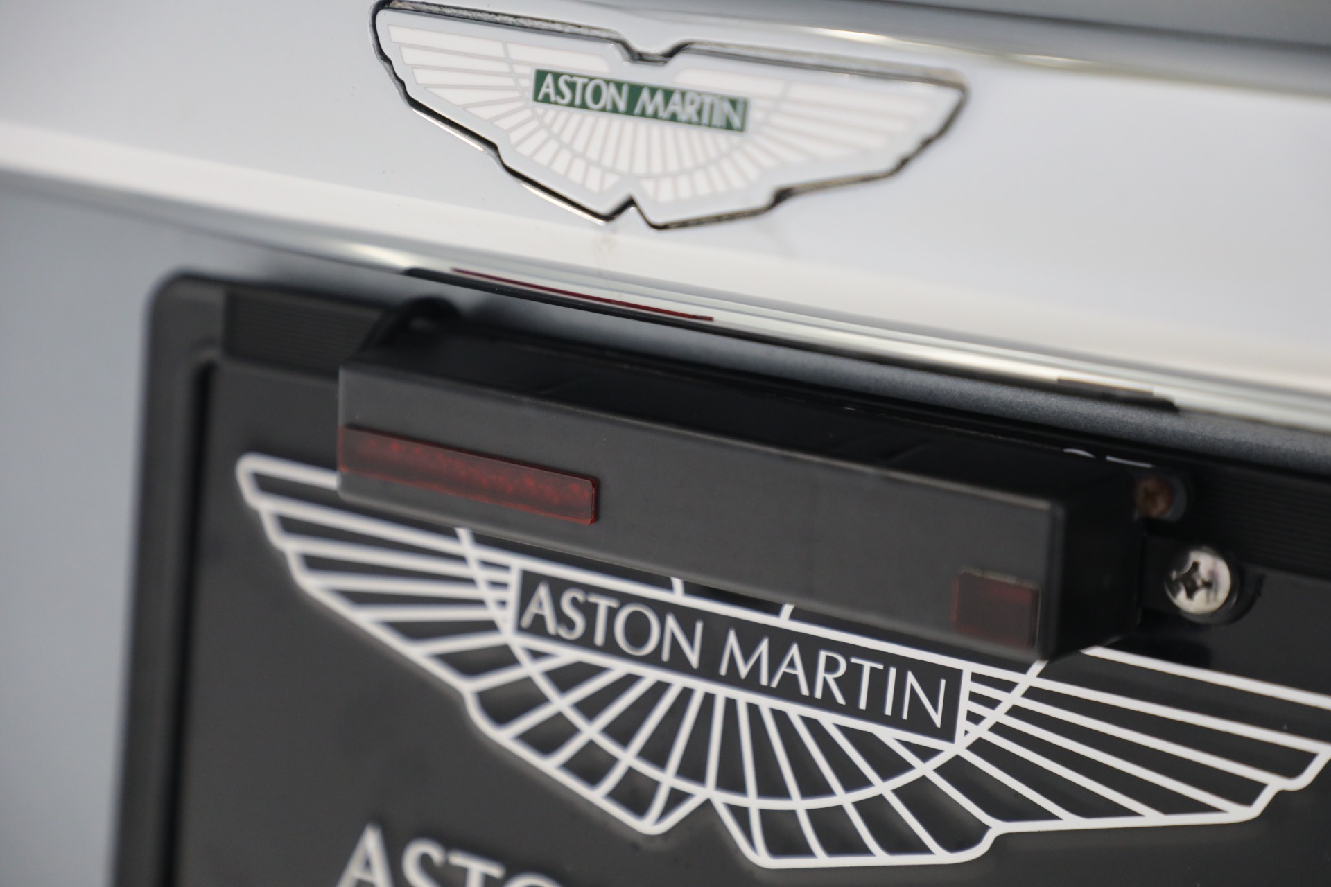 Used-2003-Aston-Martin-V12-Vanquish
