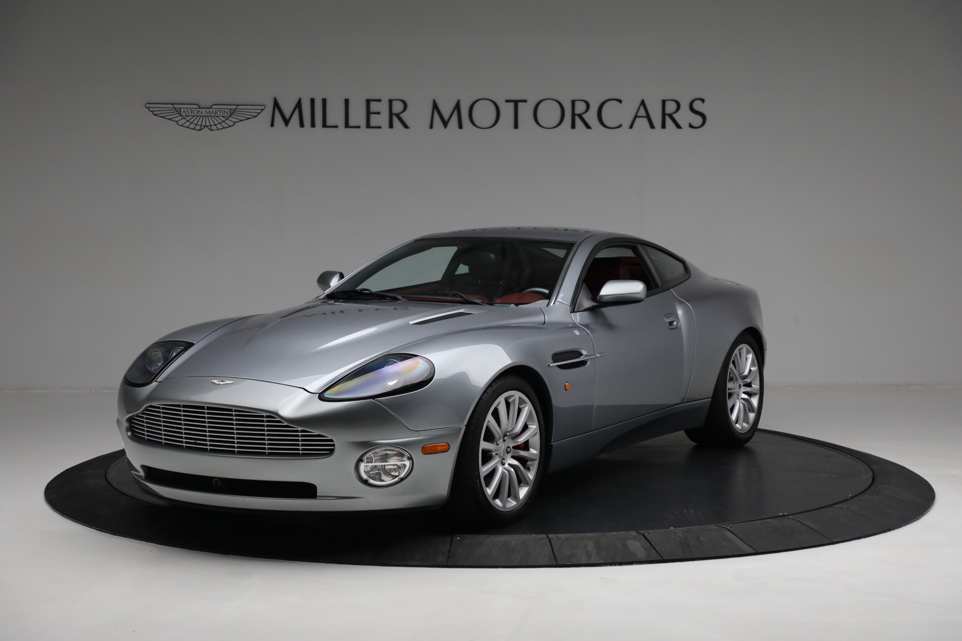 Used-2003-Aston-Martin-V12-Vanquish