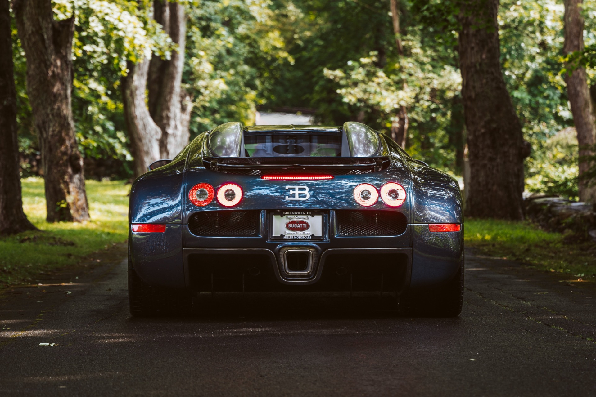 Used-2006-Bugatti-Veyron-164