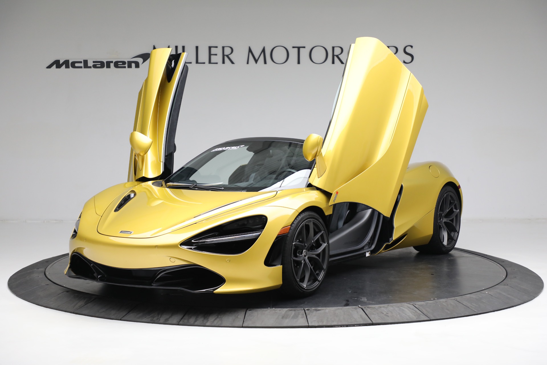Used-2020-McLaren-720S-Spider