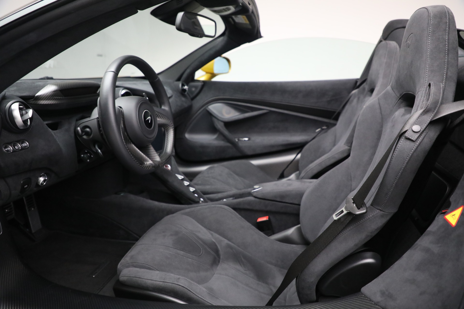 Used-2020-McLaren-720S-Spider