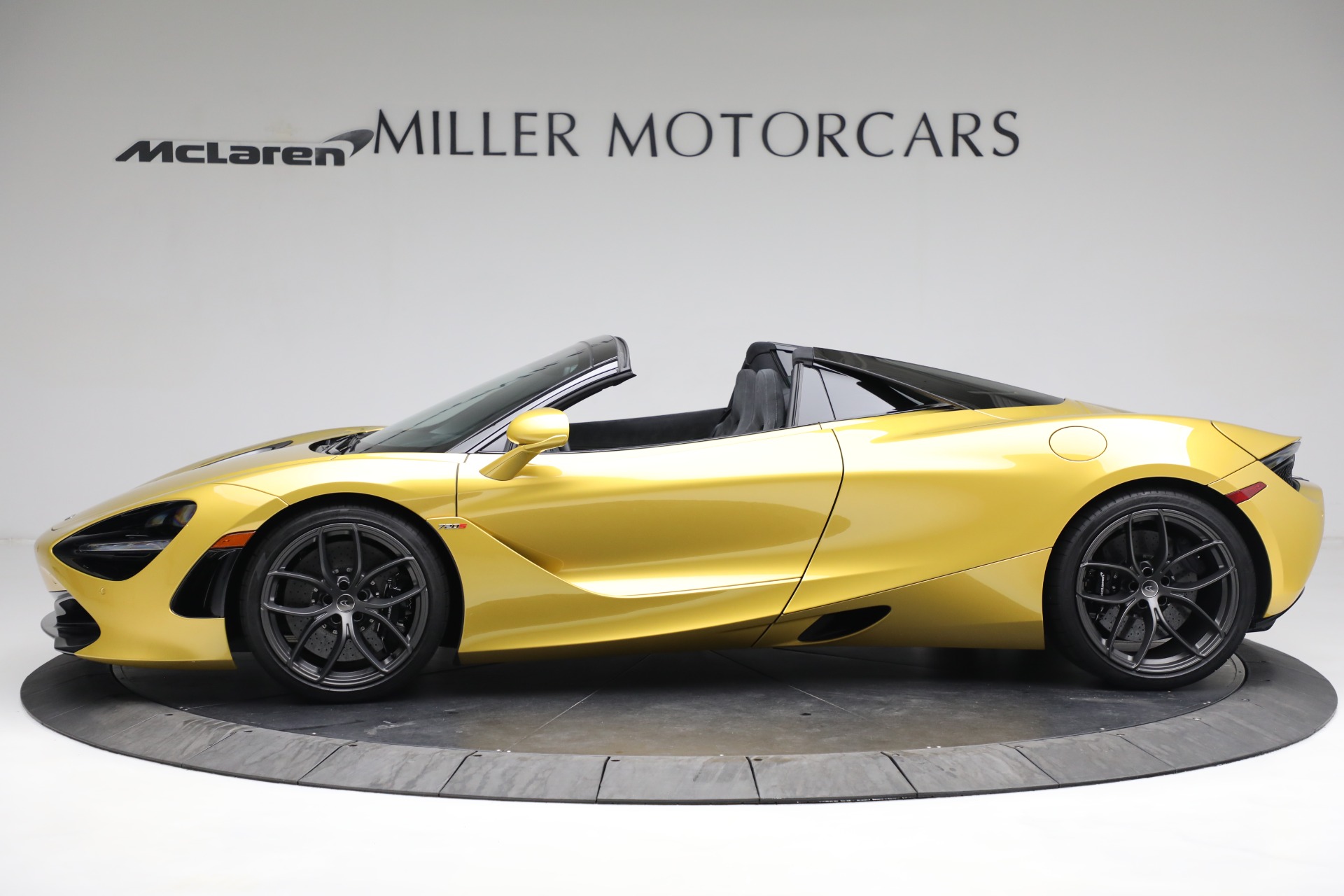 Used-2020-McLaren-720S-Spider