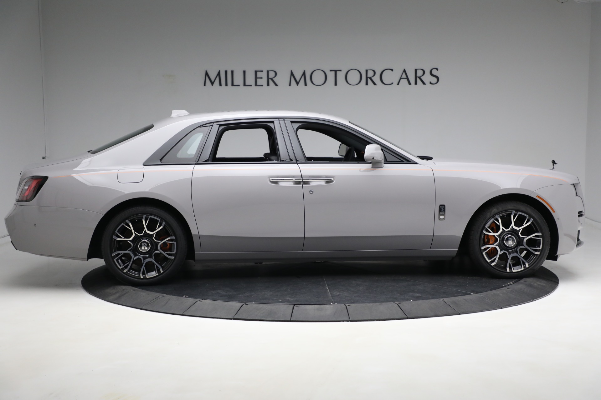 New-2023-Rolls-Royce-Black-Badge-Ghost