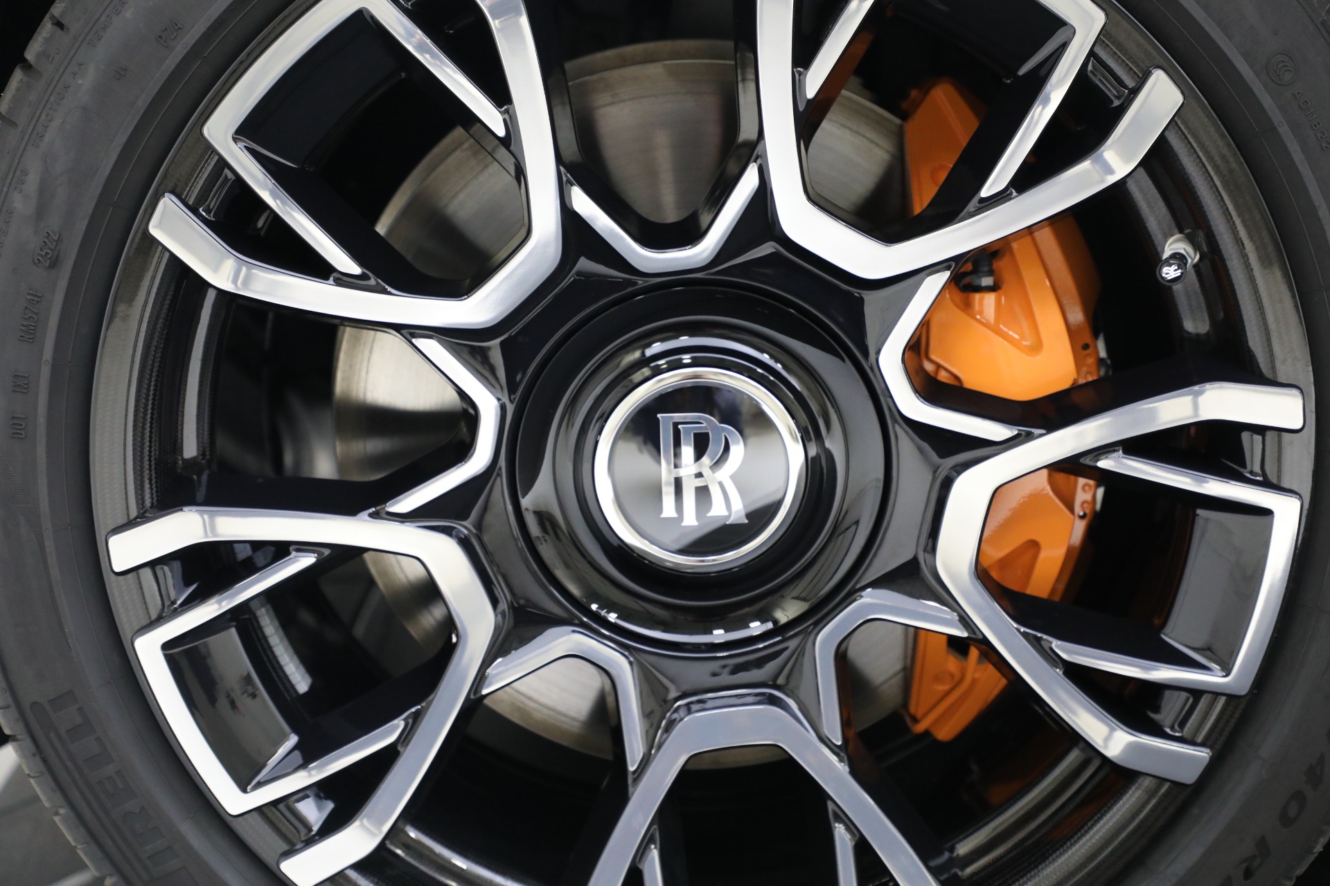 New-2023-Rolls-Royce-Black-Badge-Ghost