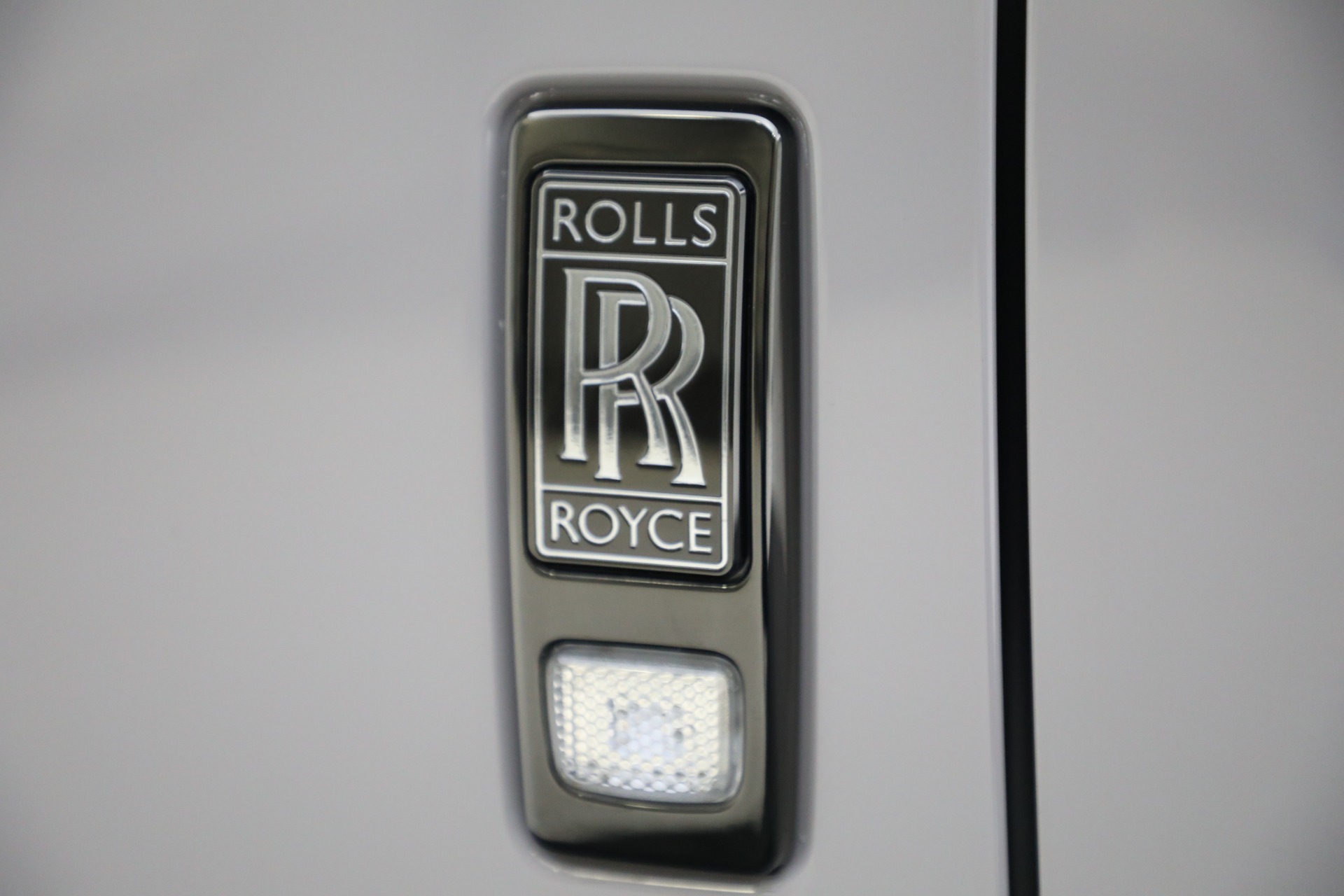 New-2023-Rolls-Royce-Black-Badge-Ghost