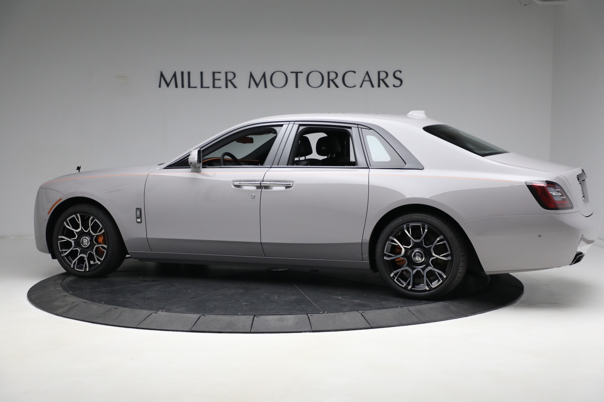 New-2023-Rolls-Royce-Black-Badge-Ghost
