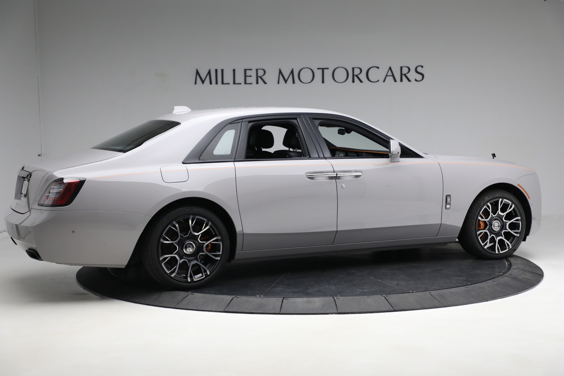 New-2023-Rolls-Royce-Black-Badge-Ghost