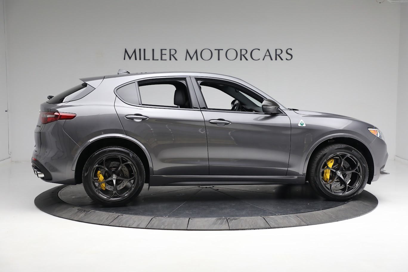 Used-2021-Alfa-Romeo-Stelvio-Quadrifoglio