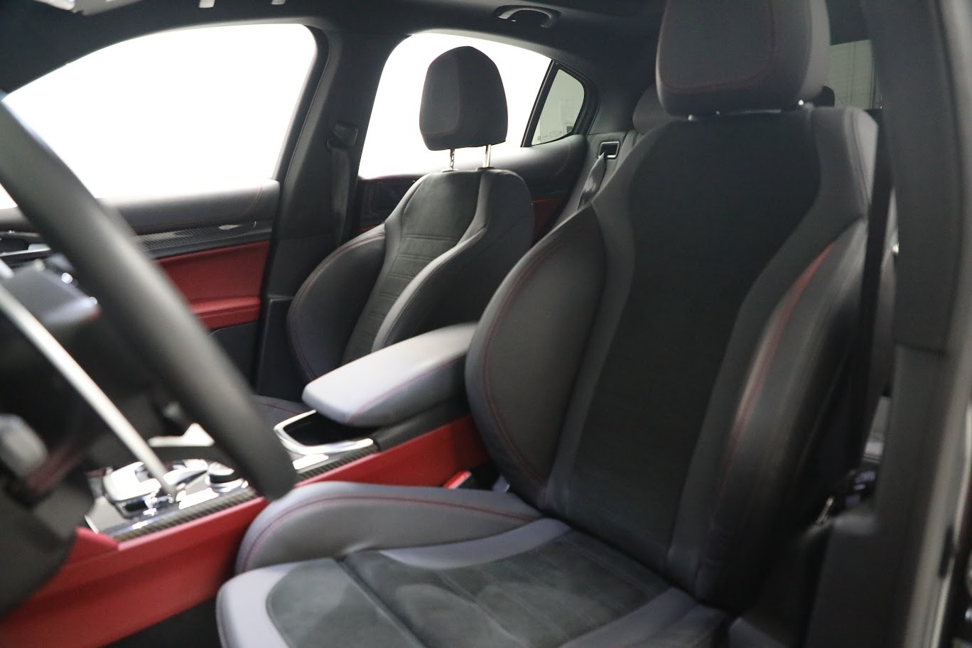 Used-2021-Alfa-Romeo-Stelvio-Quadrifoglio