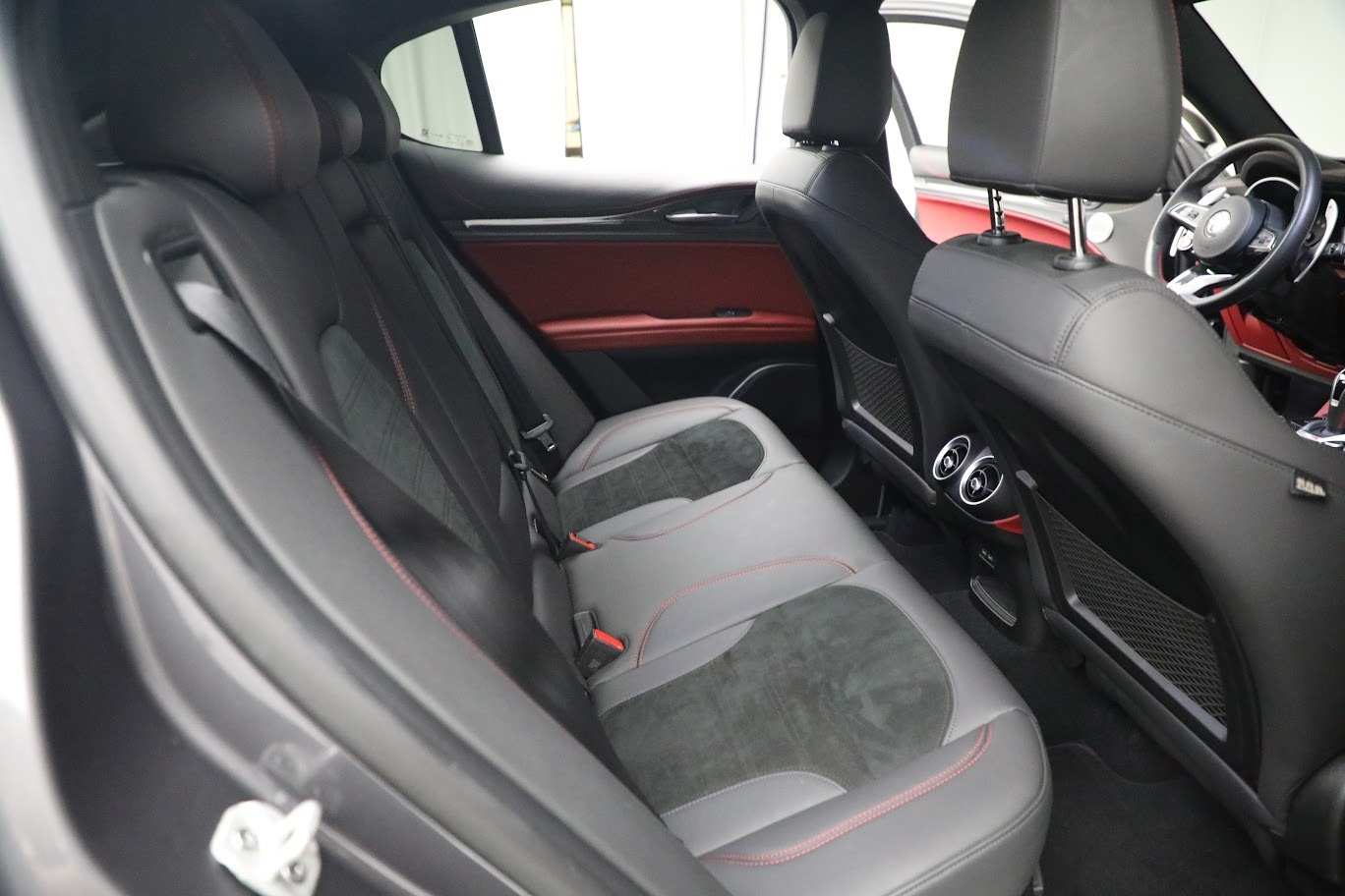 Used-2021-Alfa-Romeo-Stelvio-Quadrifoglio