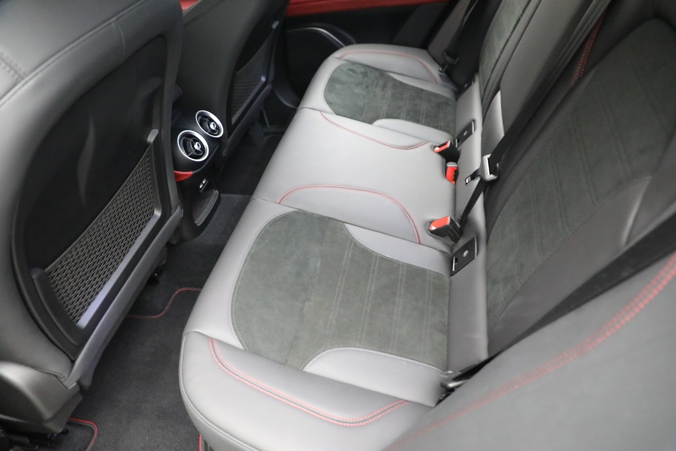 Used-2021-Alfa-Romeo-Stelvio-Quadrifoglio