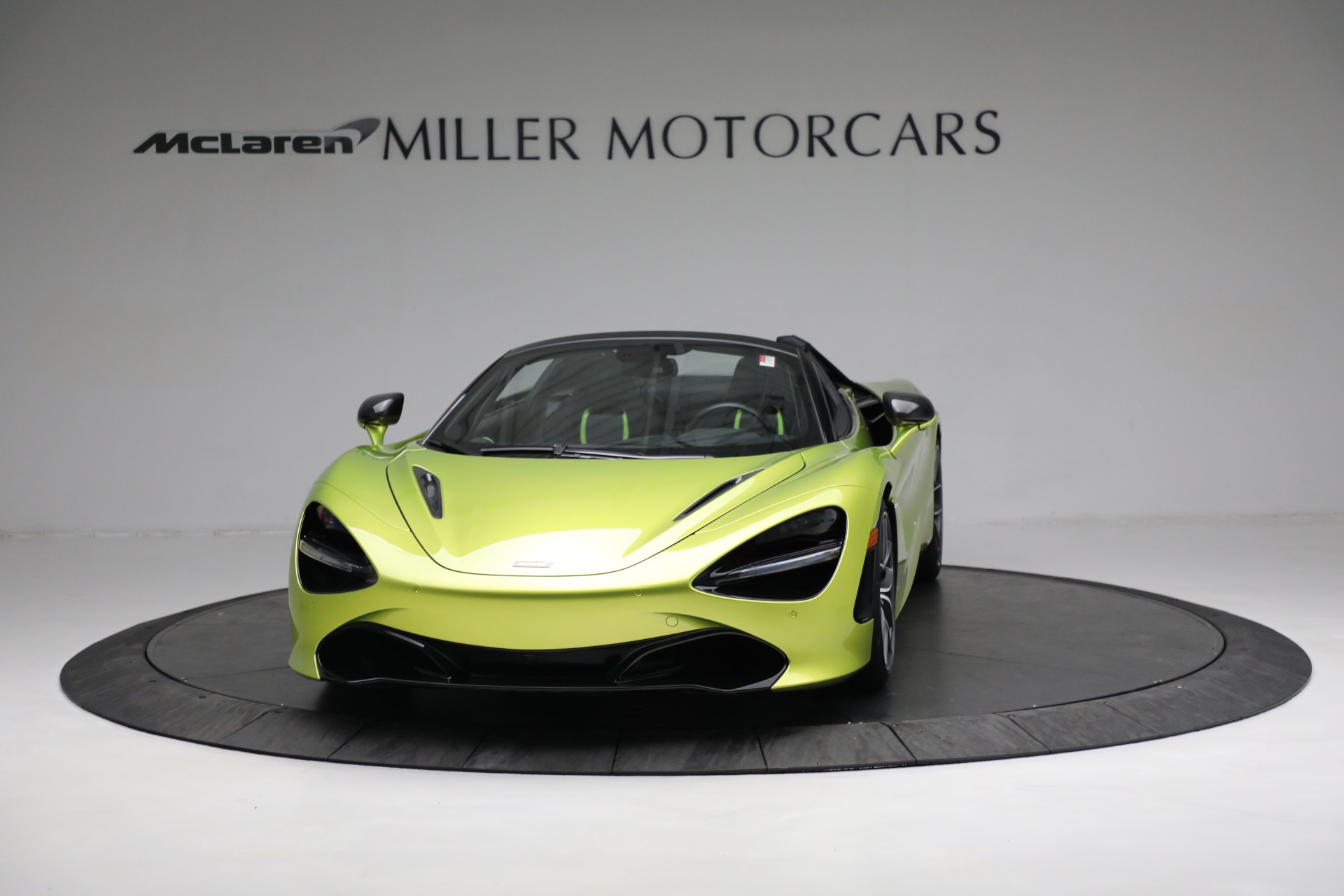 New-2022-McLaren-720S-Spider-Performance